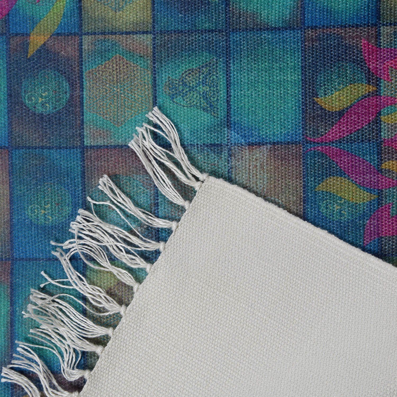 Geometric Design Recycled Plastic Rug image 4