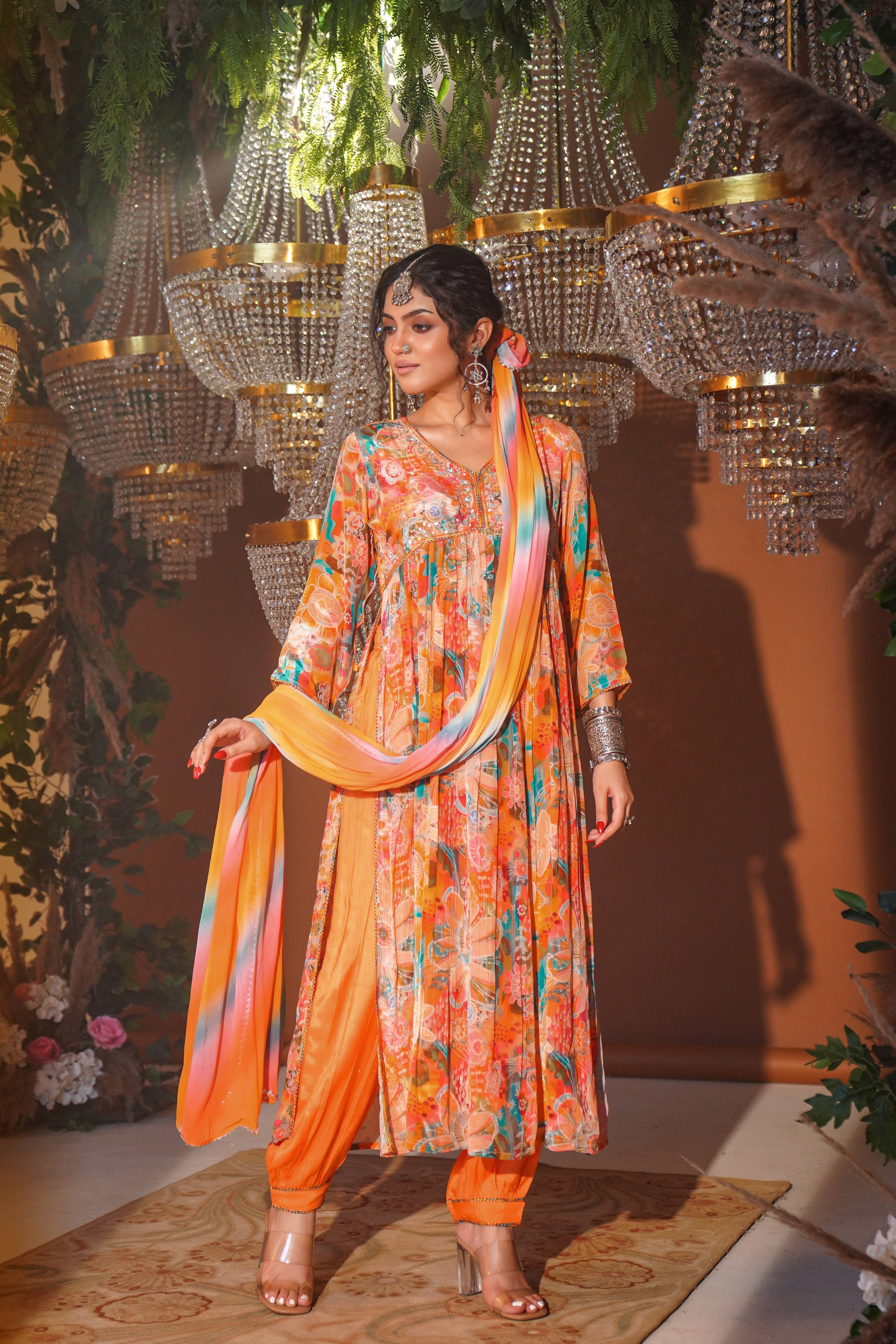 Alia Style Crepe Long-slit Kurta Set image 3