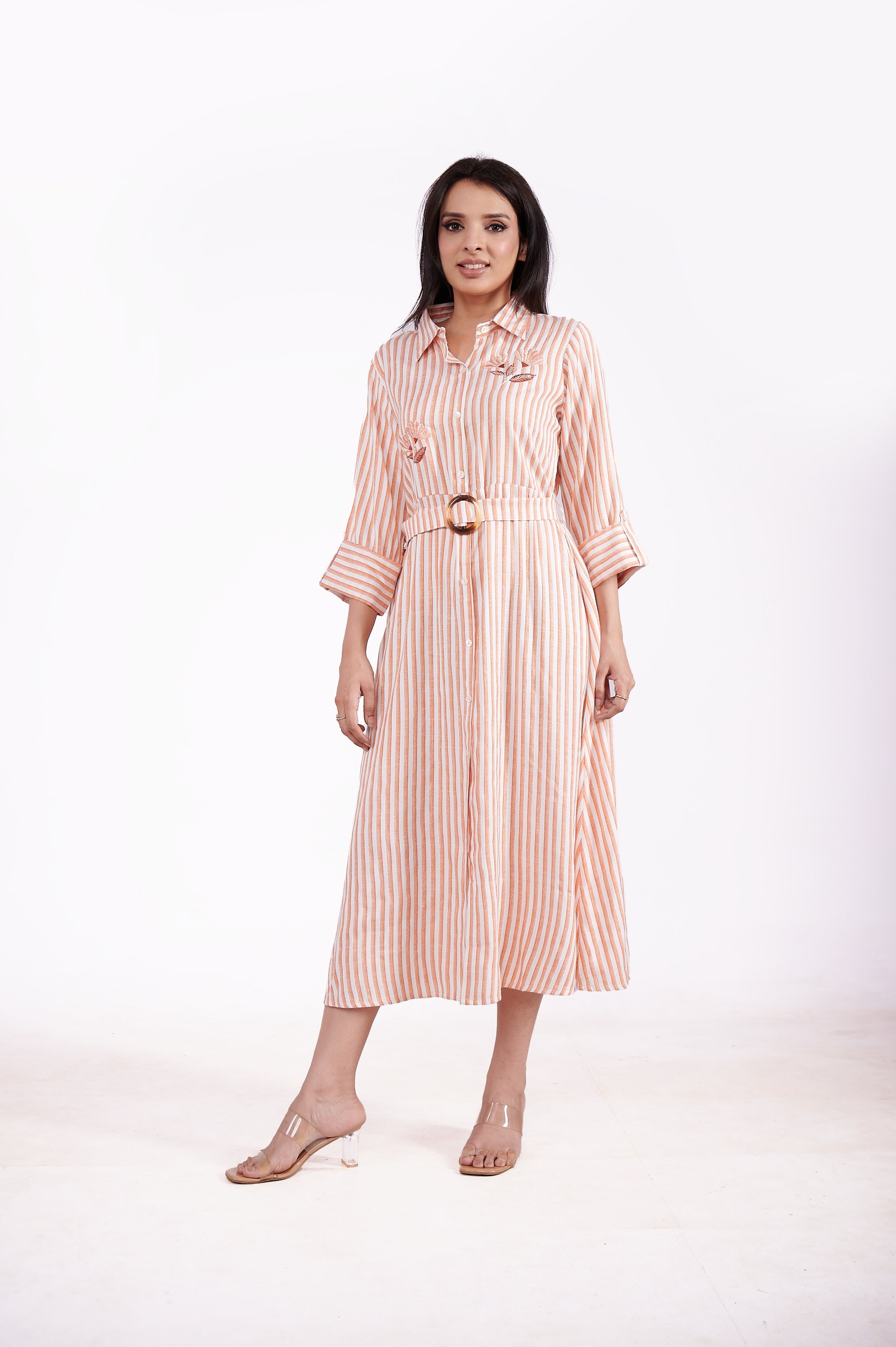 Midi Dress With Front Button And A Belt image 2