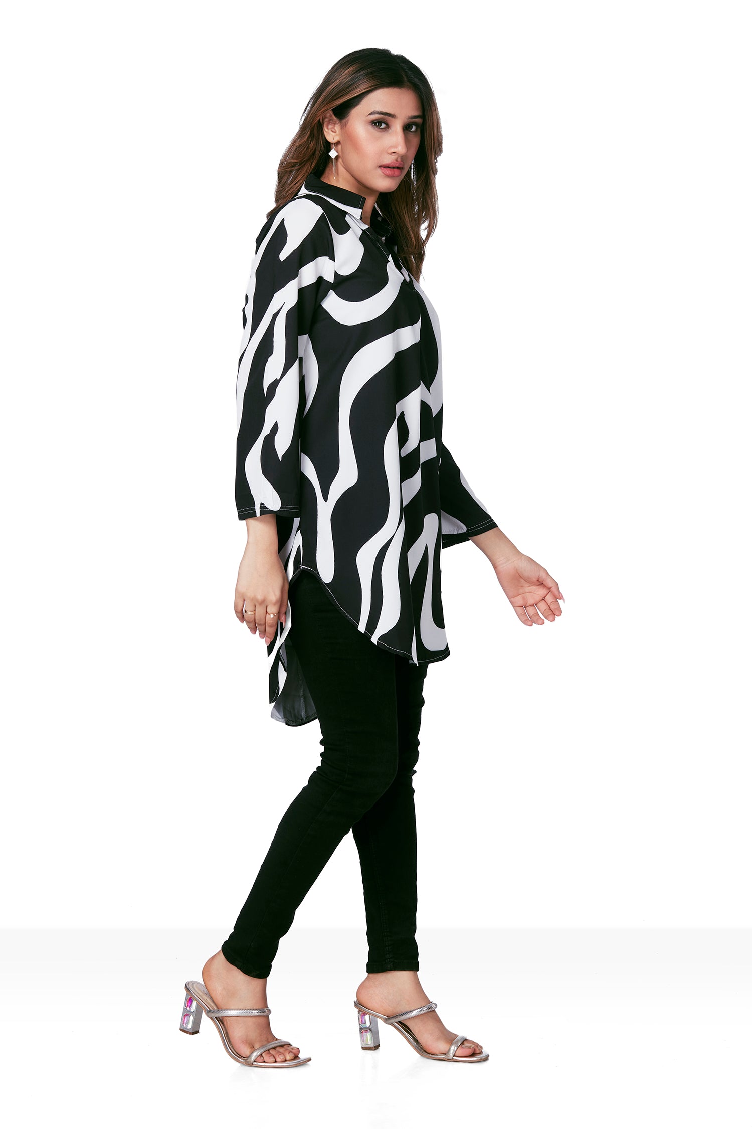 Black N White Geometric Print Top image 3
