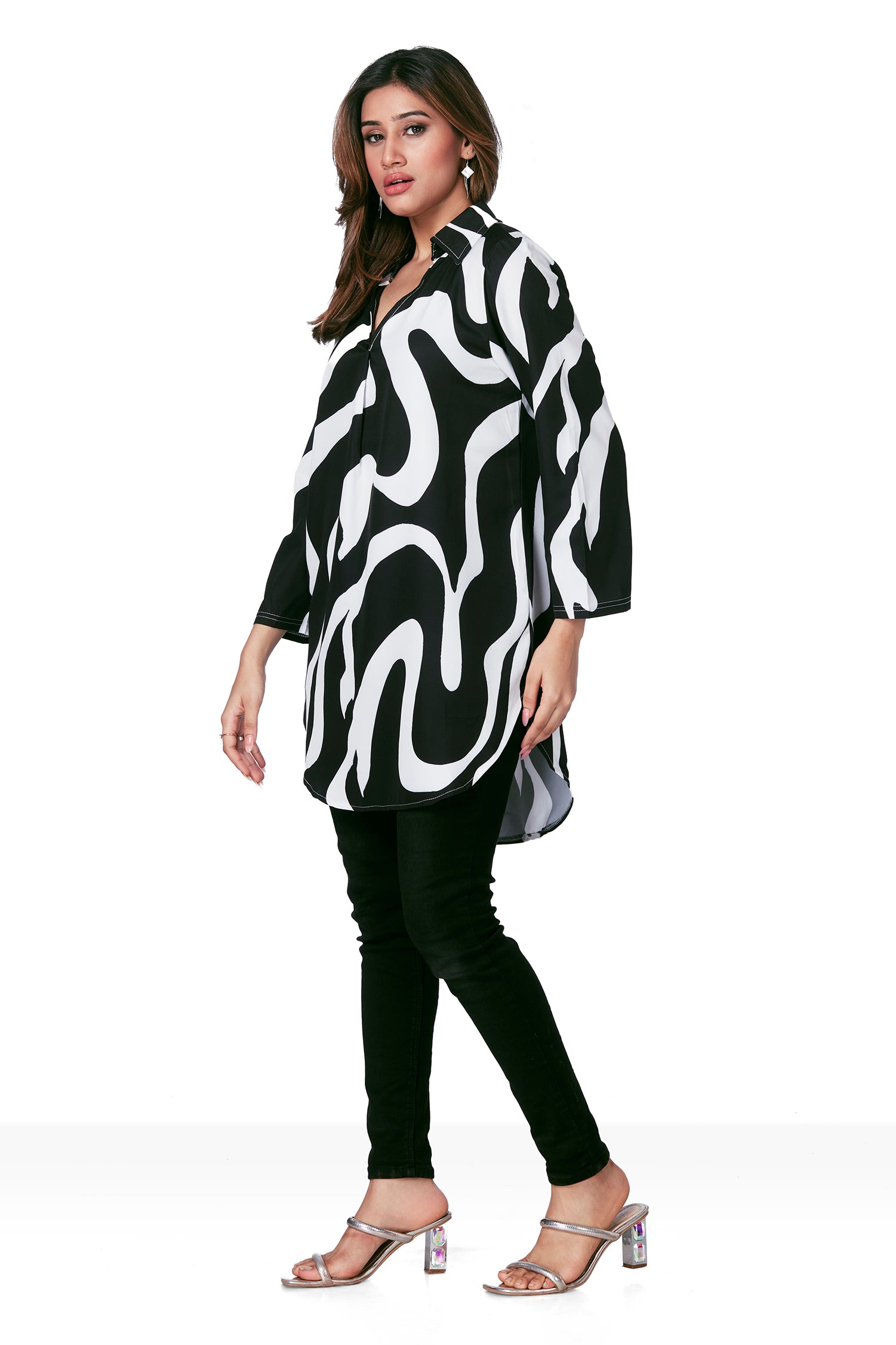 Black N White Geometric Print Top image 4