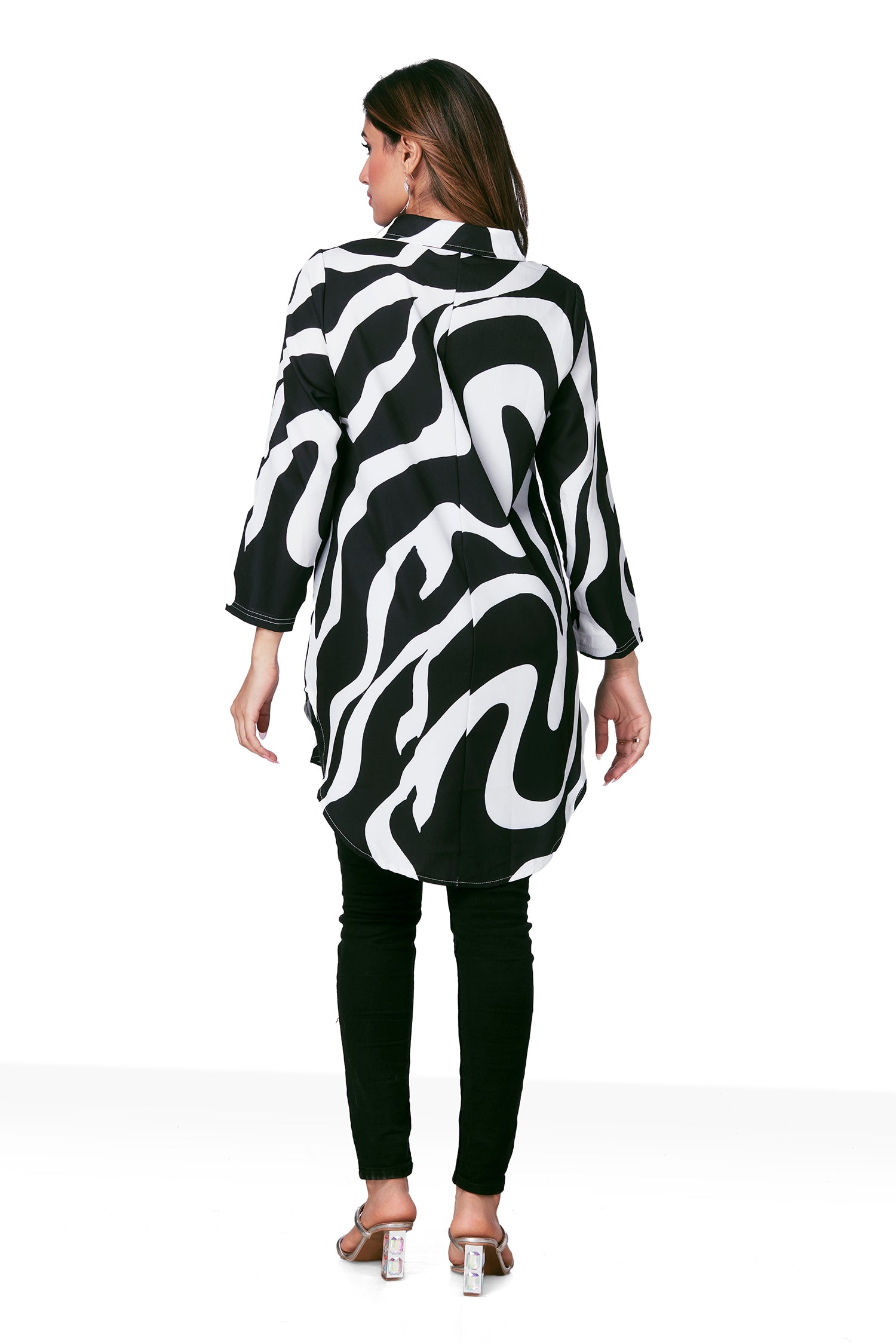 Black N White Geometric Print Top image 5