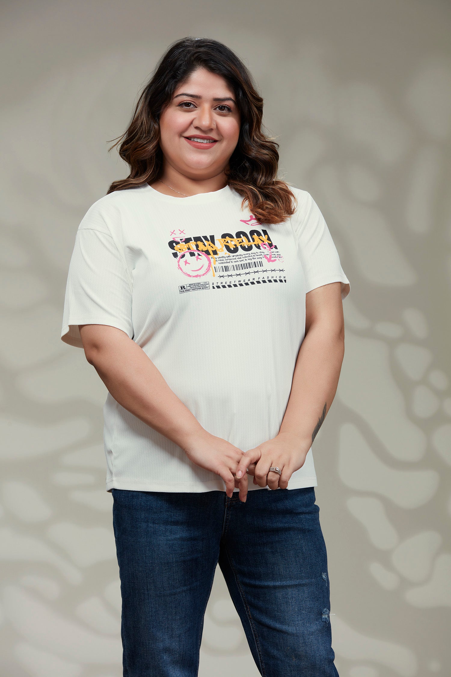 Trendy T-shirt - Relaxed Wear image 2