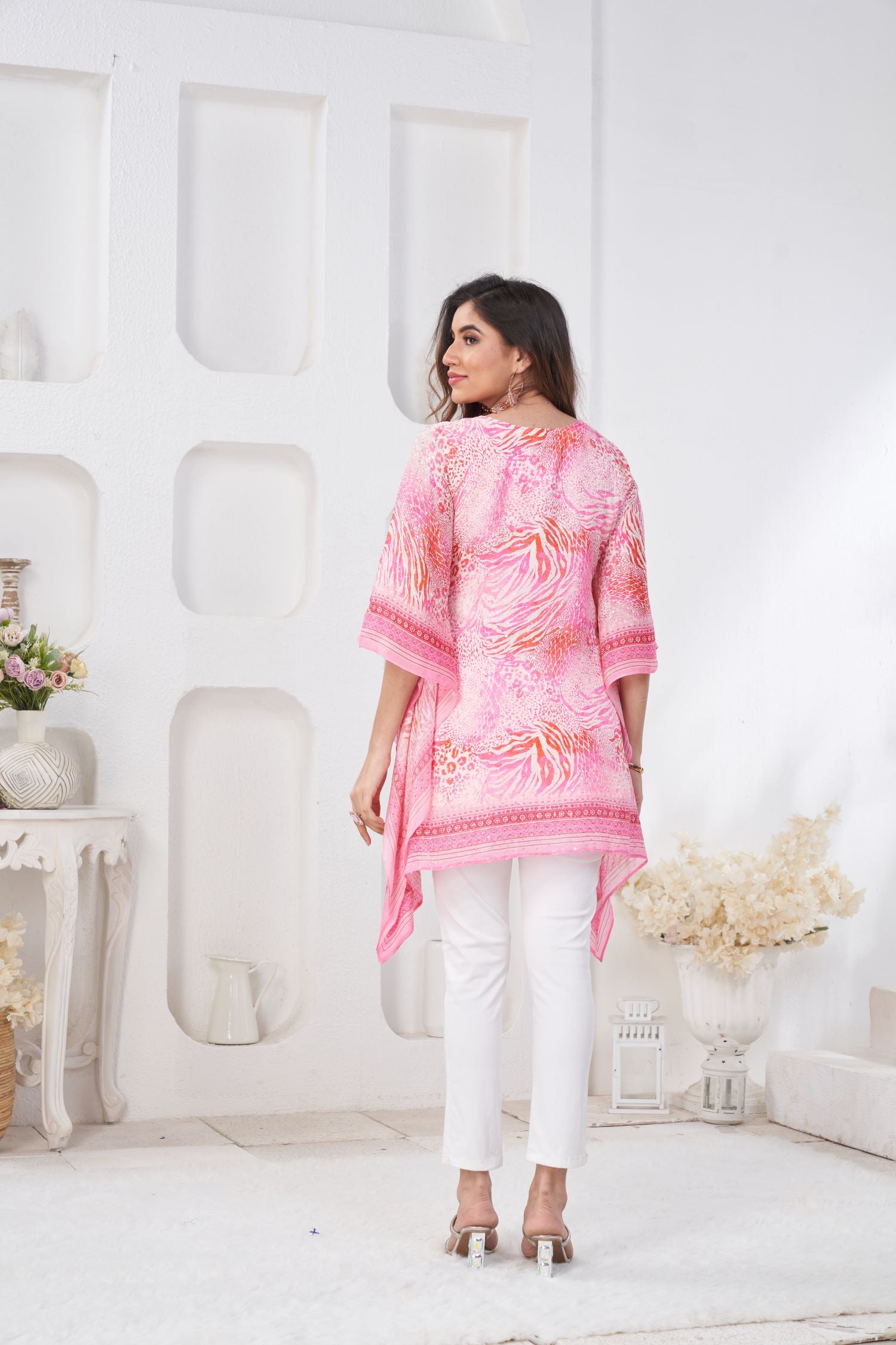 Abstract Viscose Chinon Pink Printed Short Kaftan image 3