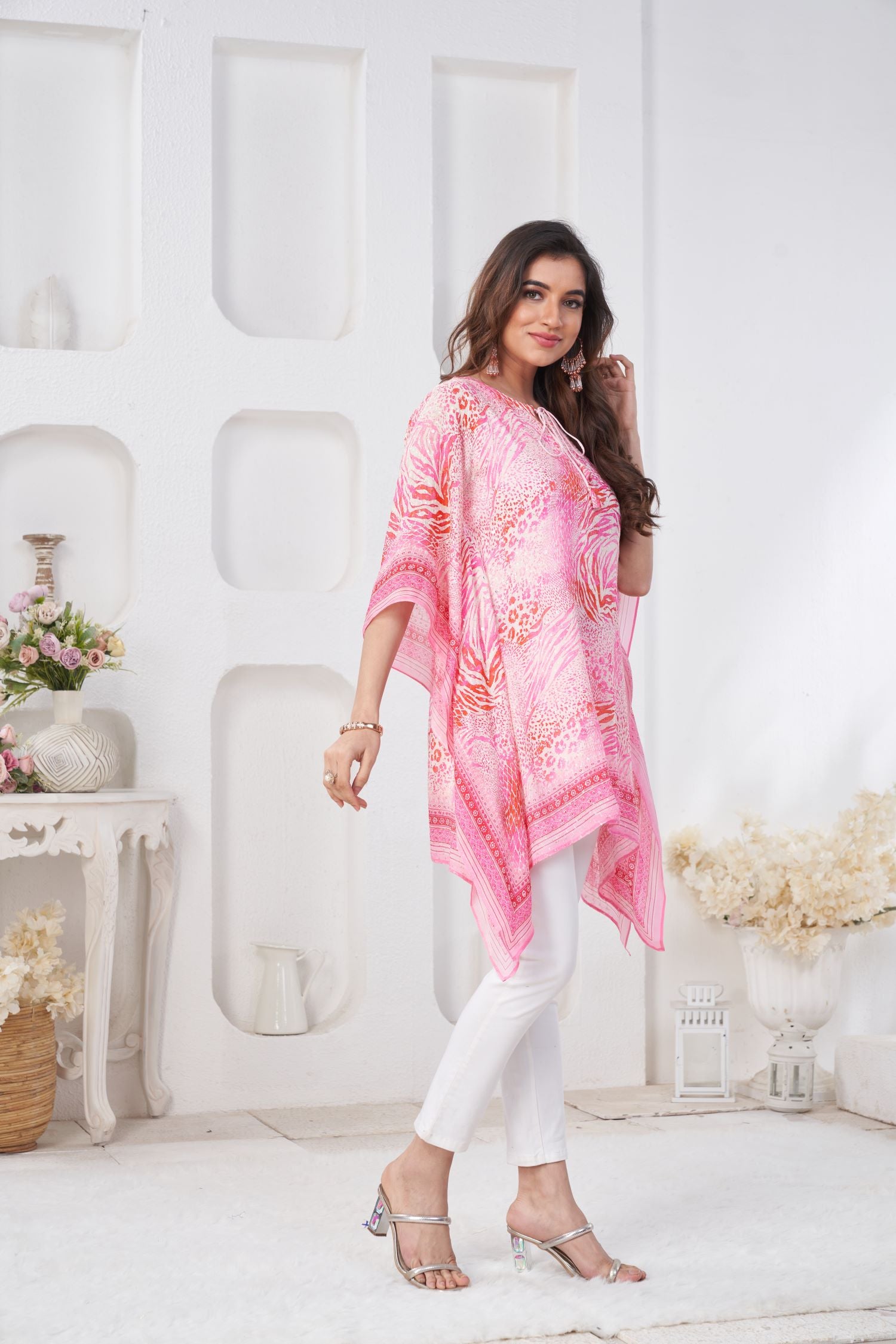 Abstract Viscose Chinon Pink Printed Short Kaftan image 4