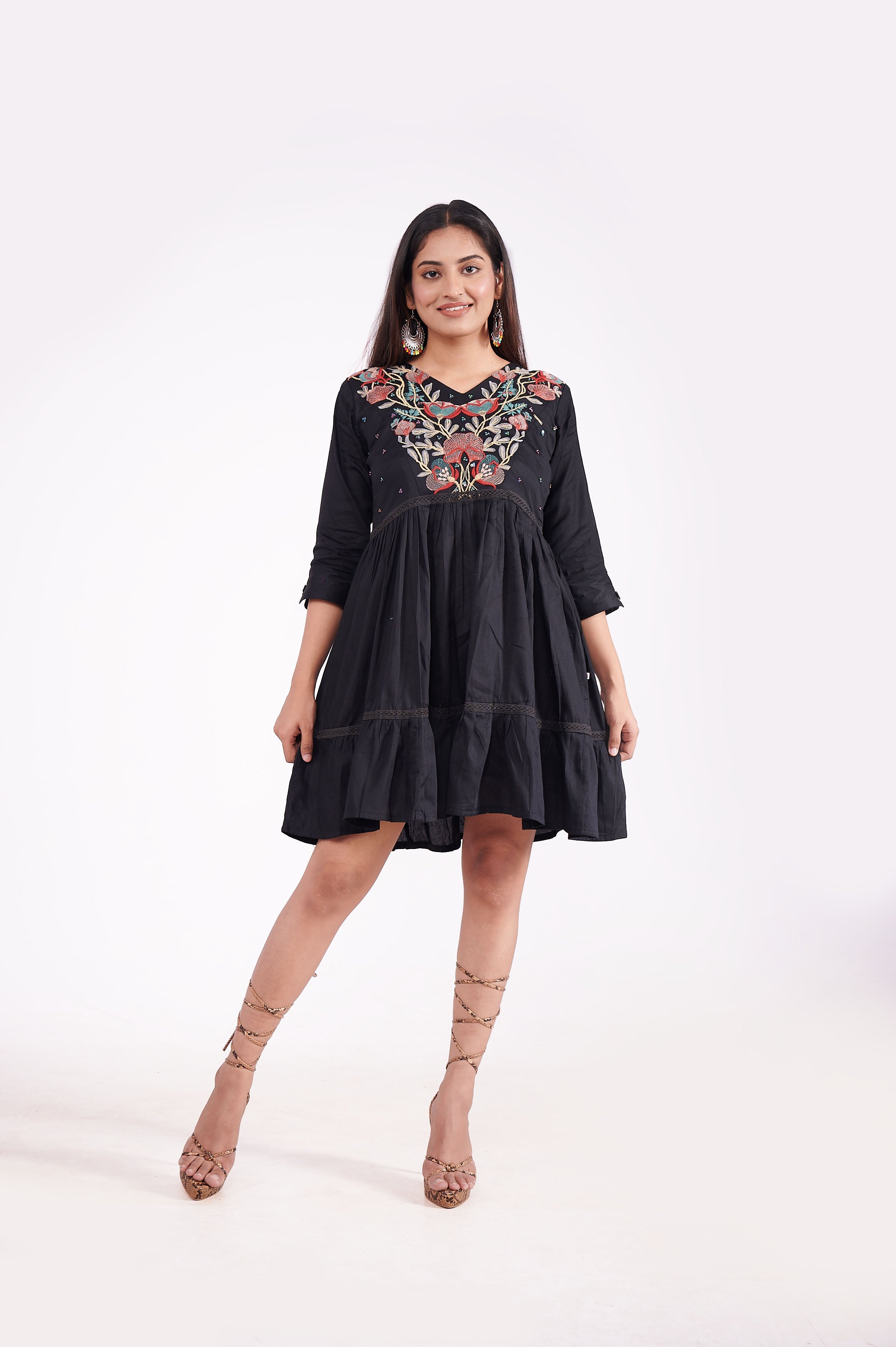 Cotton V Neck Embroidered Tunic Top image 2
