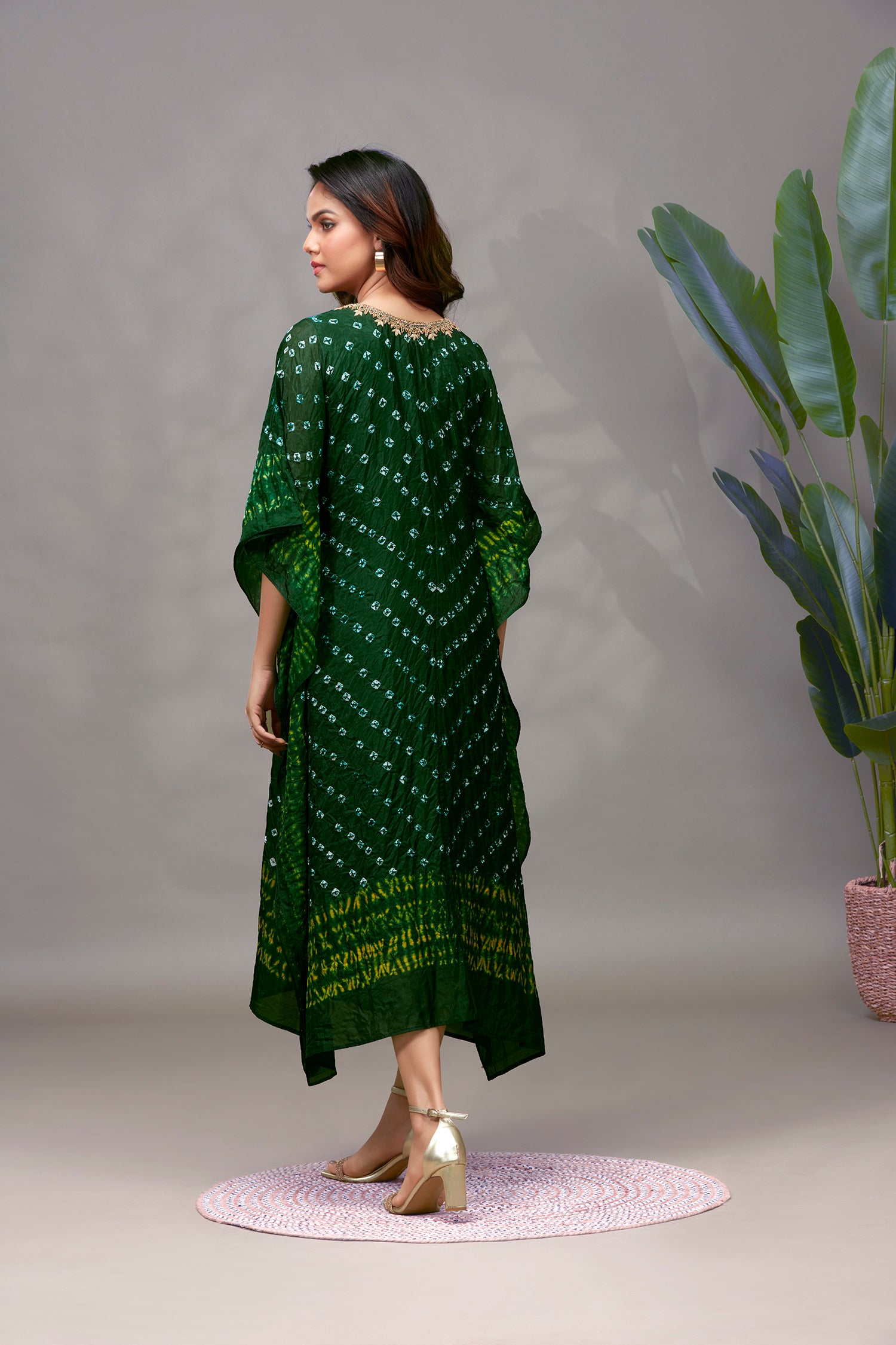 Bandhani Kaftan In Bottle Green Color image 5