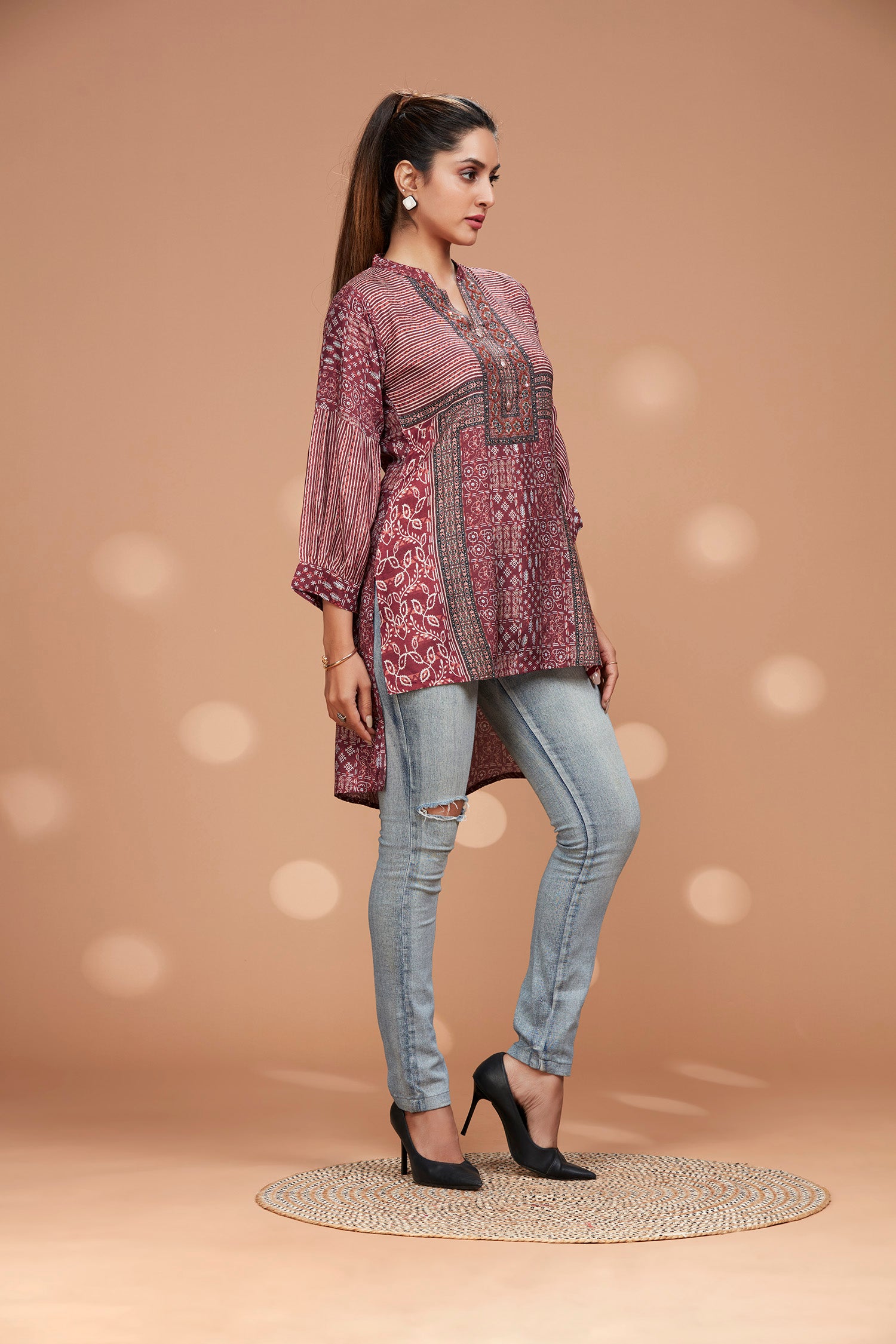 Maroon Muslin High-low Hem Kurti image 4