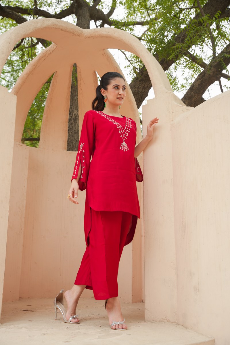 Festive Red Roman Silk Cord Set With Minimalist Embroidery And Flared Sleeves image 4