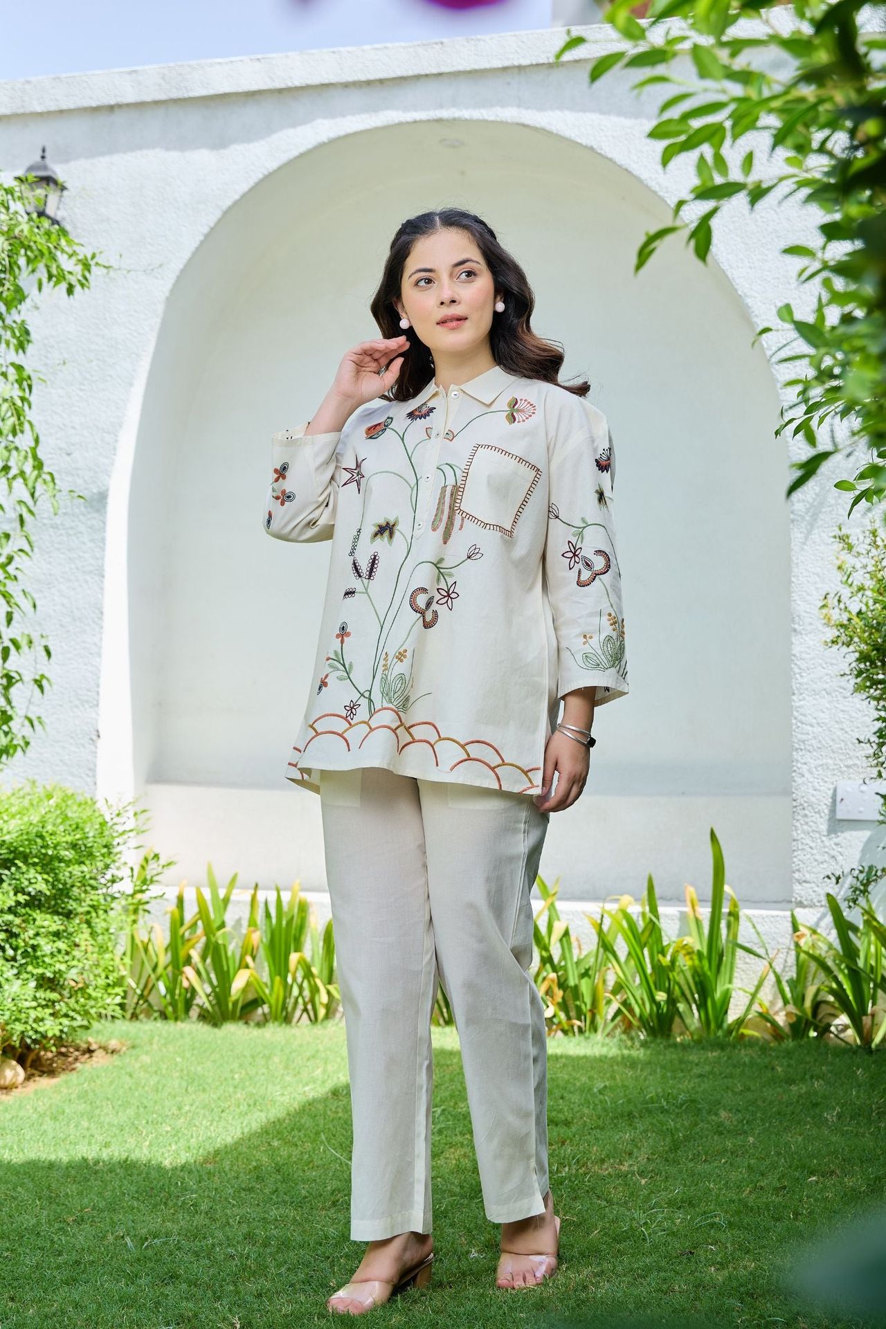Floral Muse Hand-embroidered Cotton Coord With Collar image 2