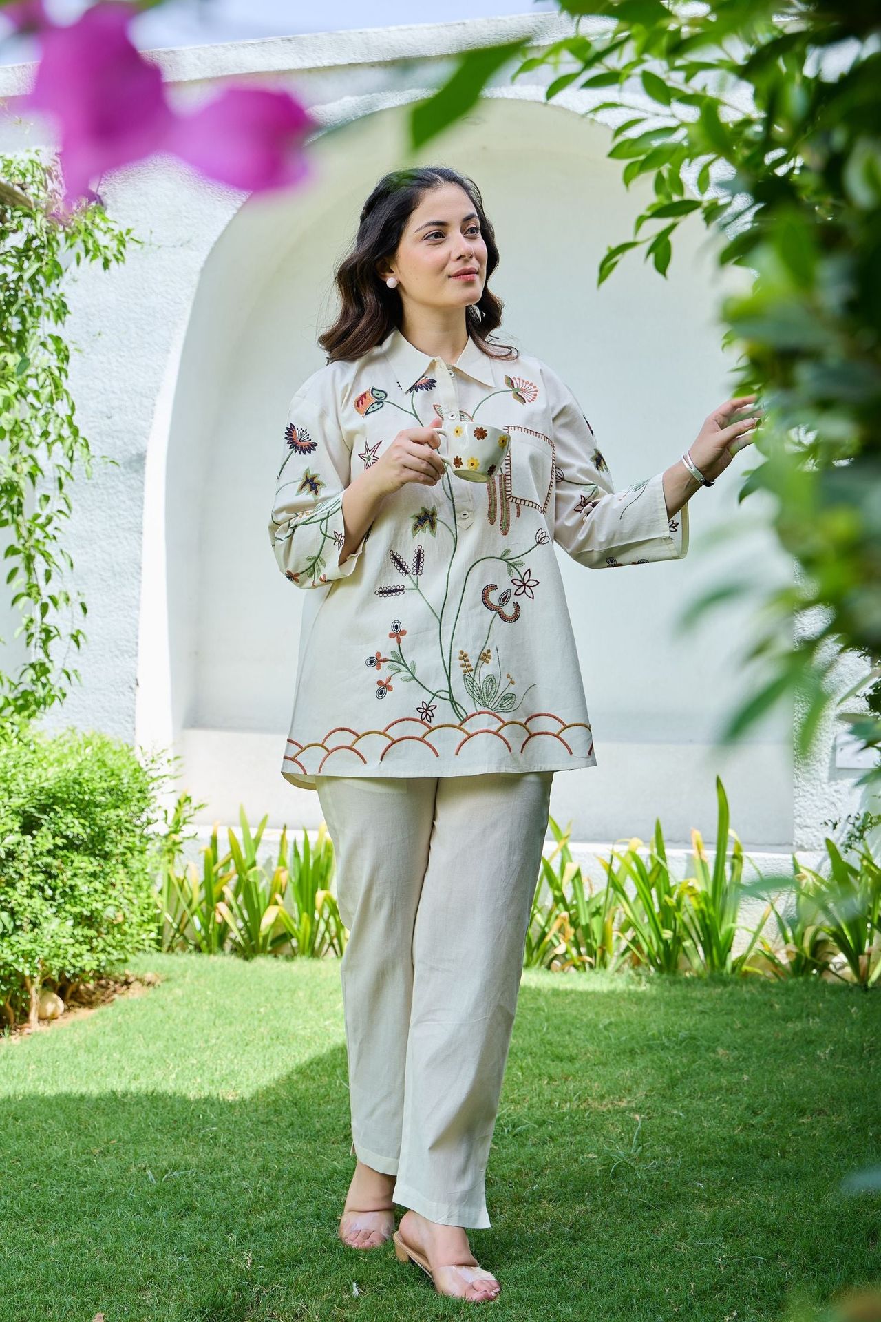 Floral Muse Hand-embroidered Cotton Coord With Collar image 4