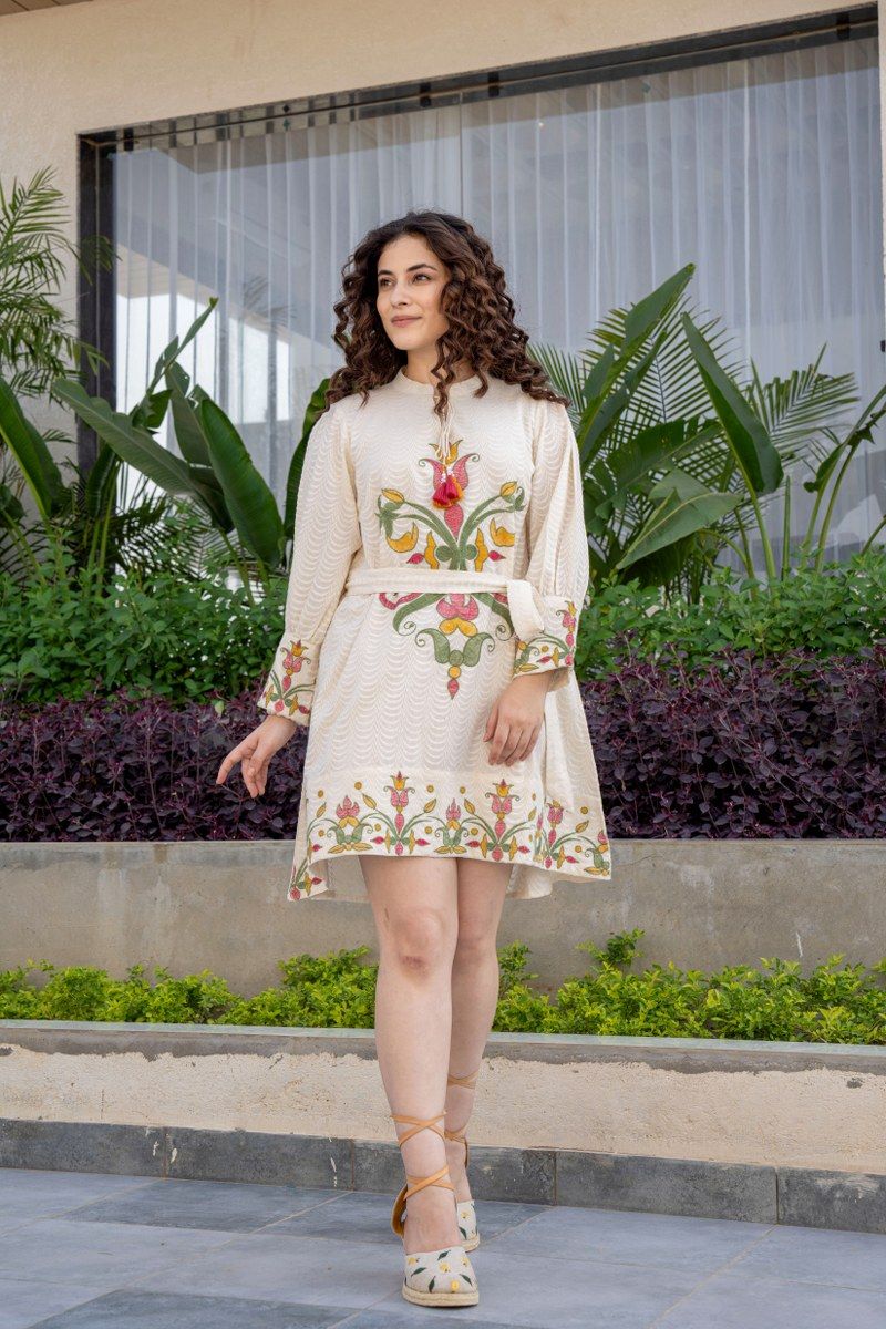 Off-white Tunic With Floral Handwork & Belt image 3