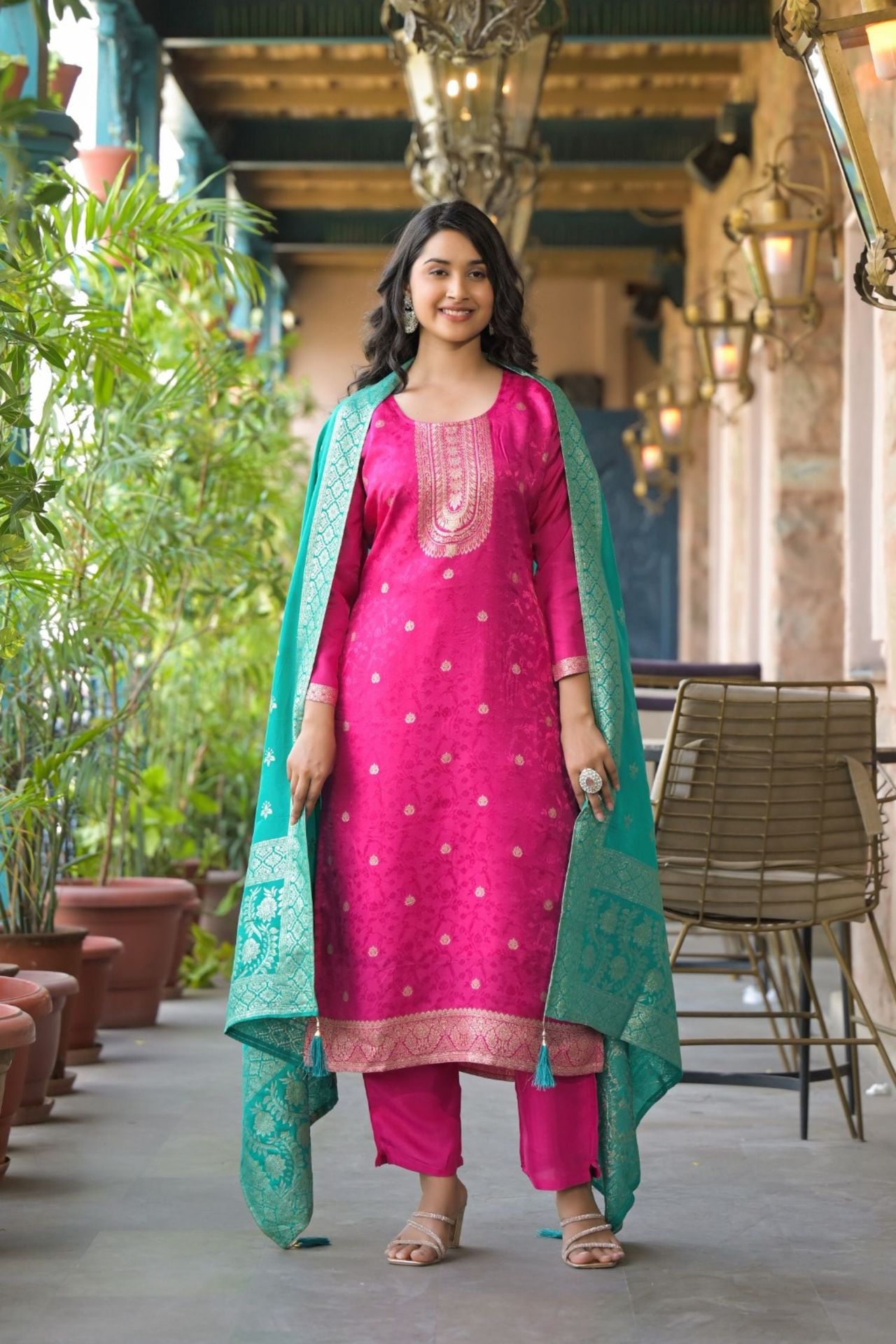 Rani Straight Kurta Set With Green Dupatta image 2