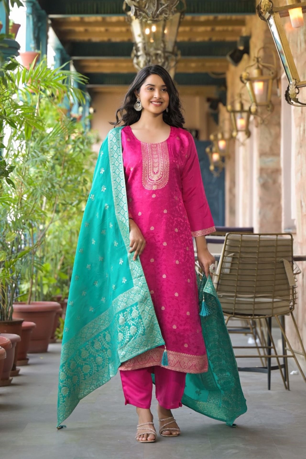 Rani Straight Kurta Set With Green Dupatta image 3