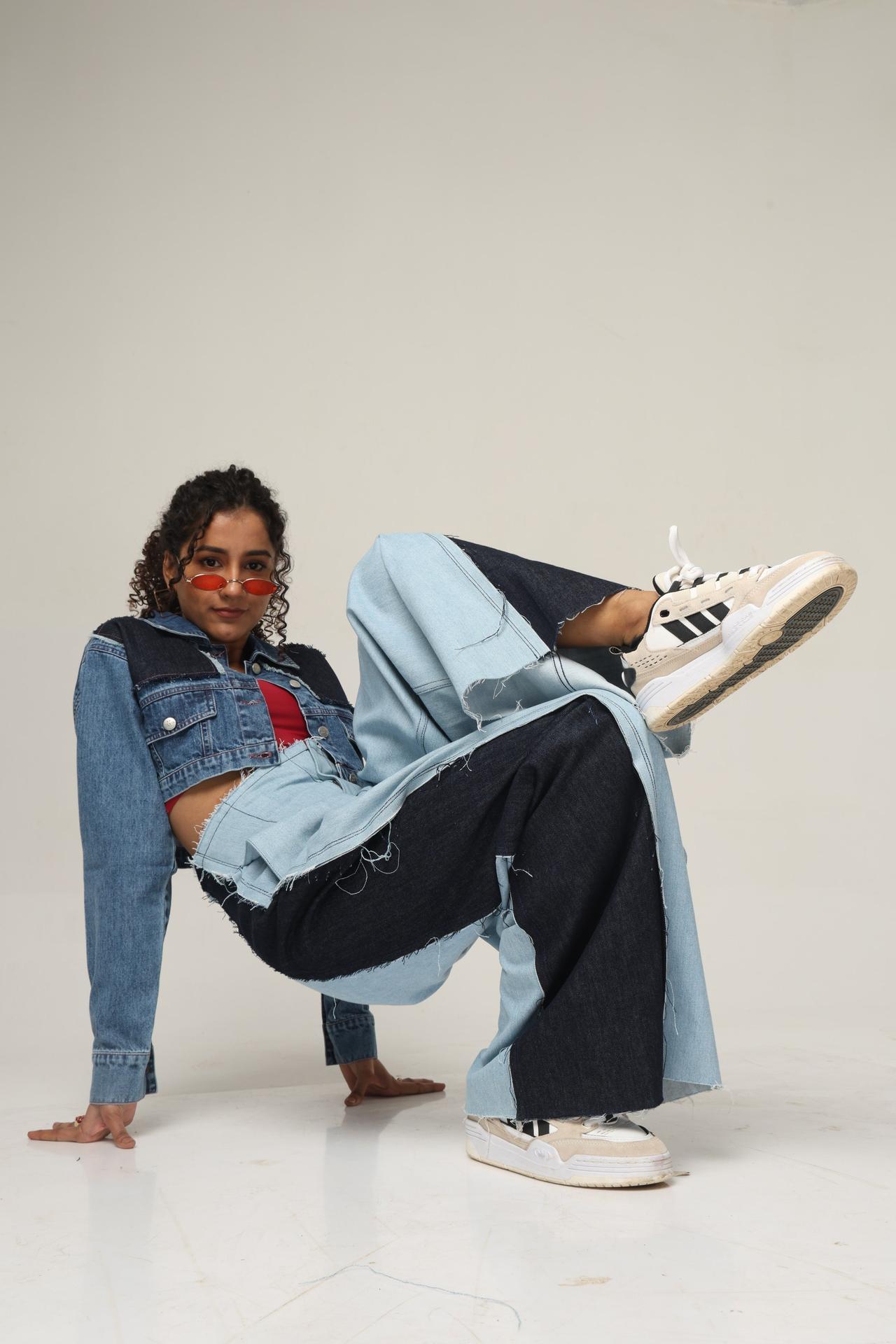 Urban Flare Wide Jeans image 3