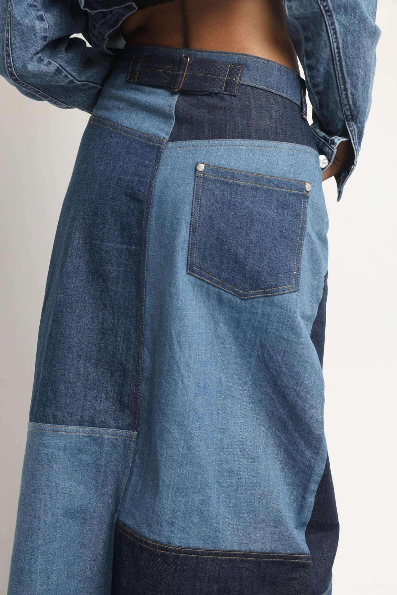 Chic Front Cut Denim Skirt image 4