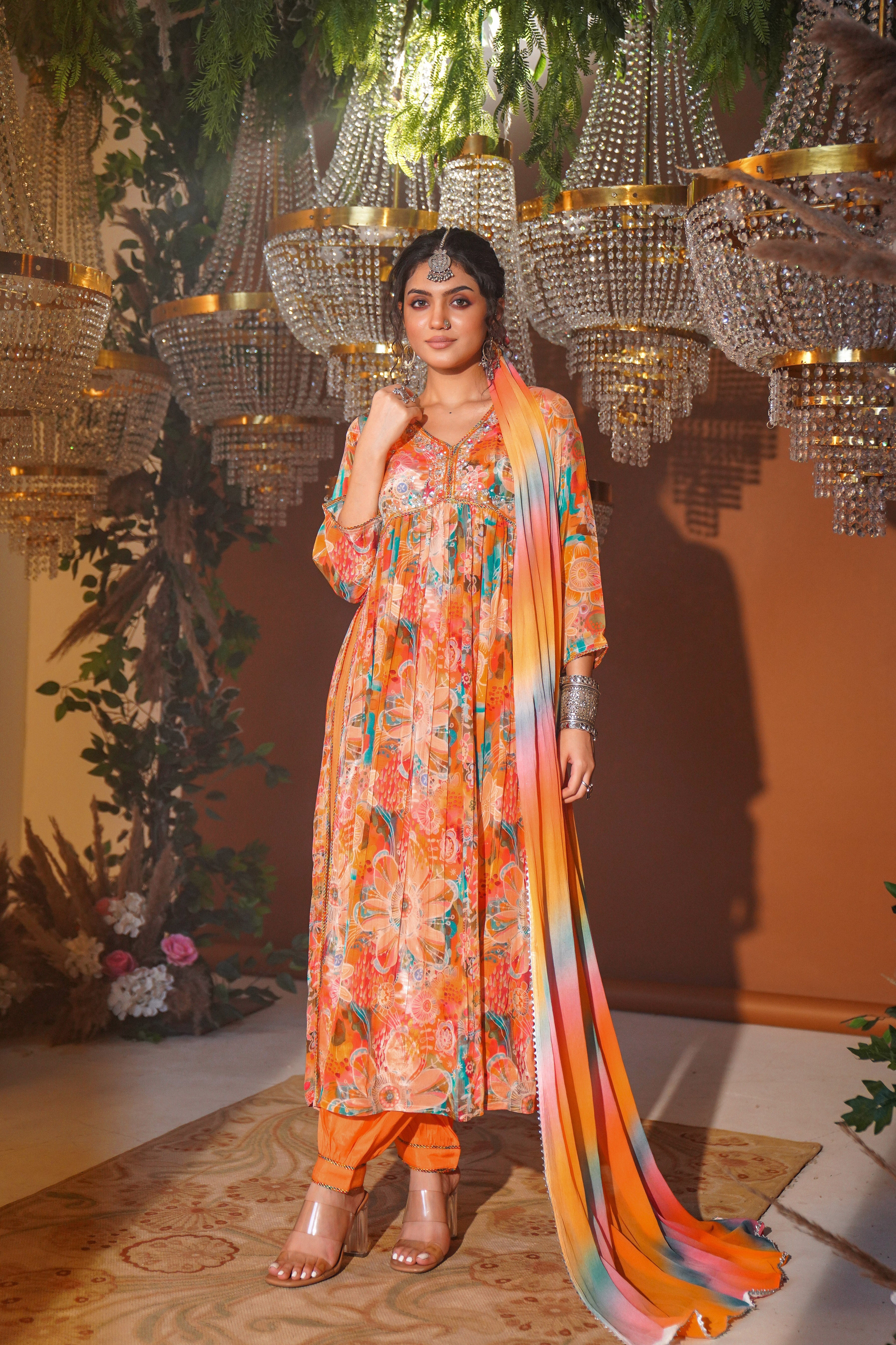 Alia Style Crepe Long-slit Kurta Set image 7