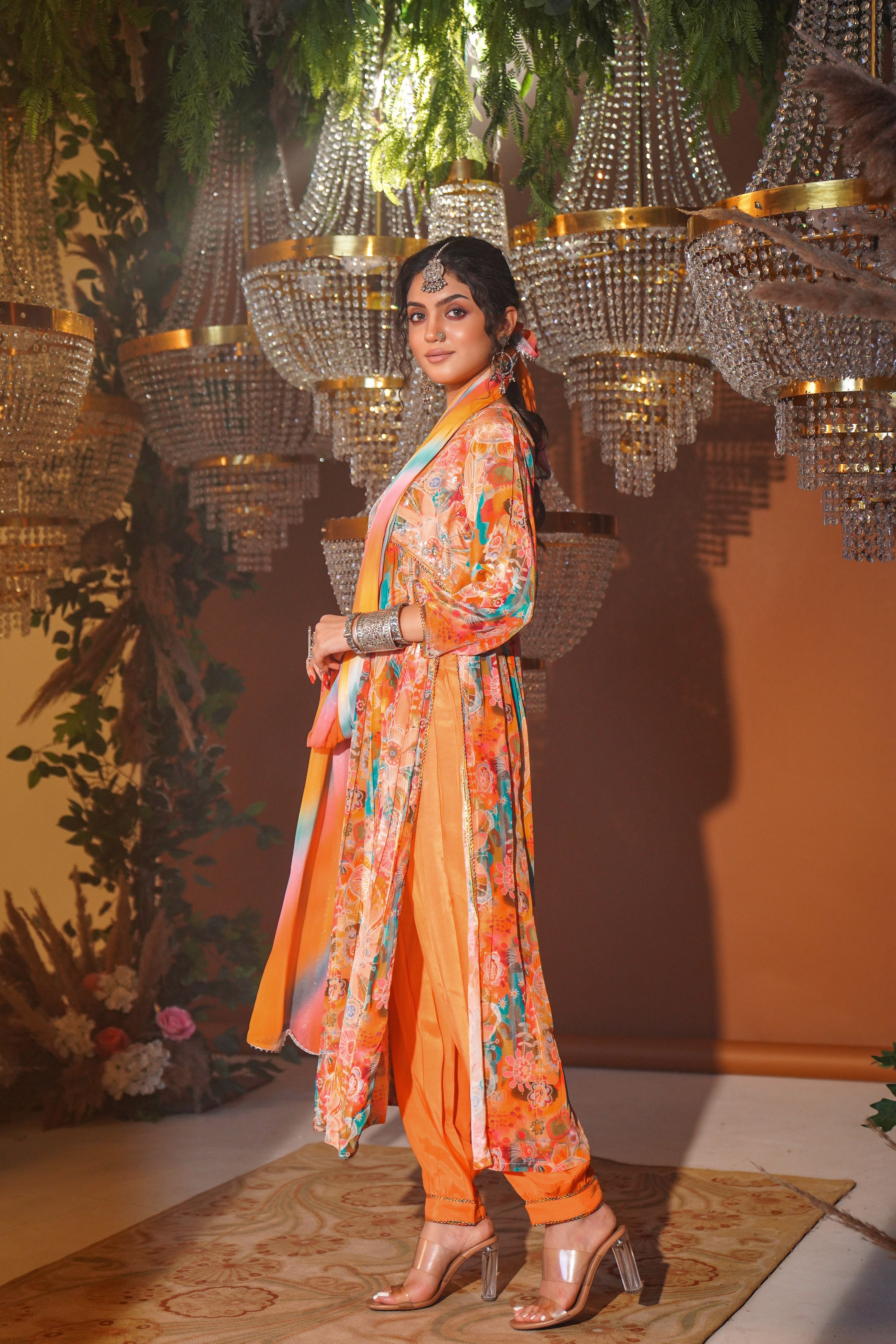 Alia Style Crepe Long-slit Kurta Set image 9