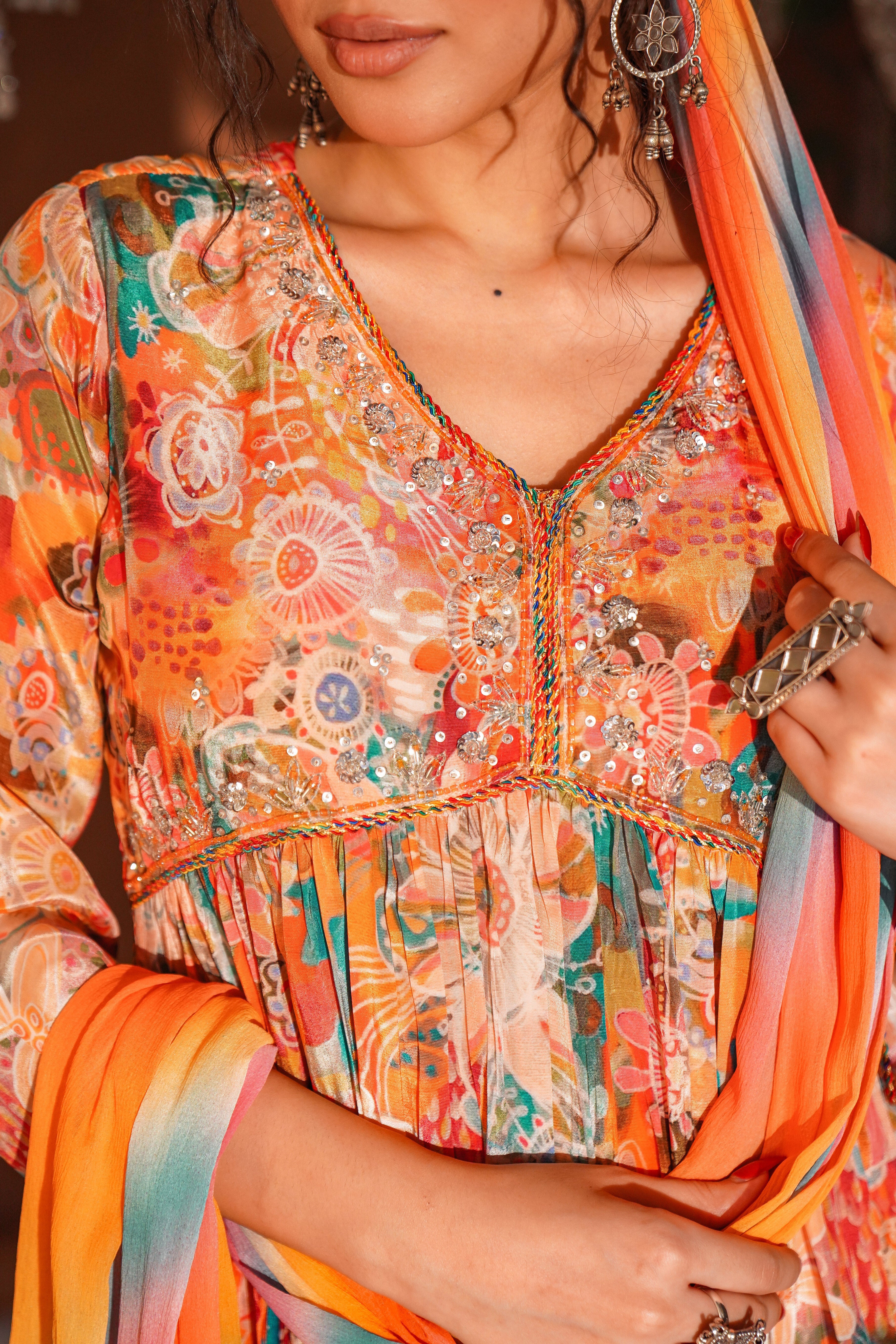 Alia Style Crepe Long-slit Kurta Set image 11