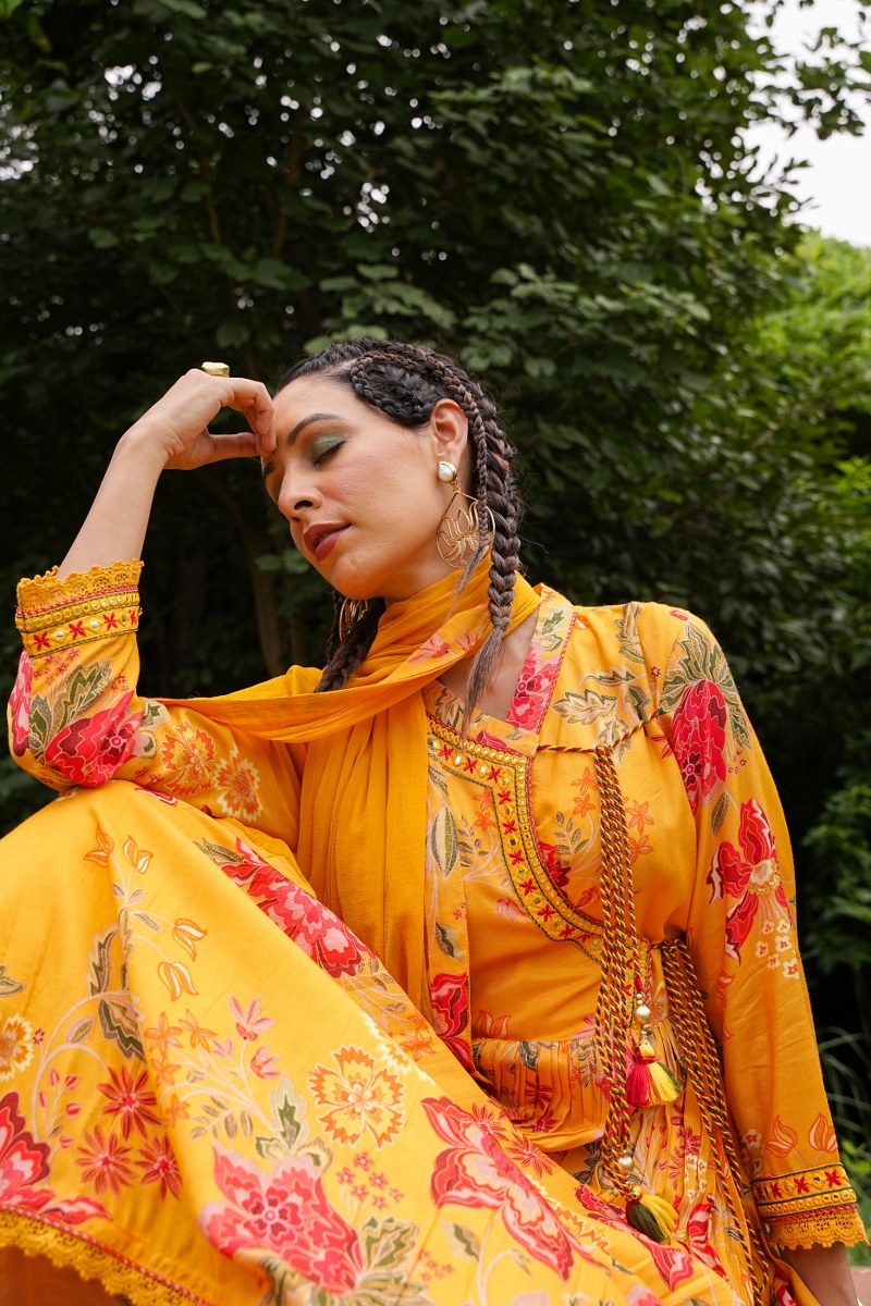 Traditional Anarkali Kurta Set - Yellow image 9