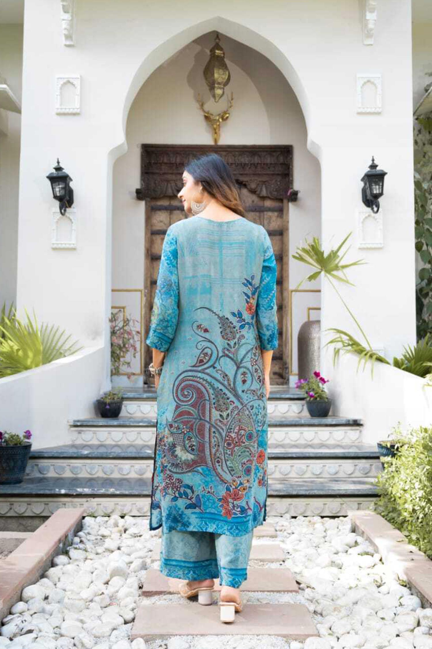 Three-piece Paisley Print Kurta Pant Set image 5