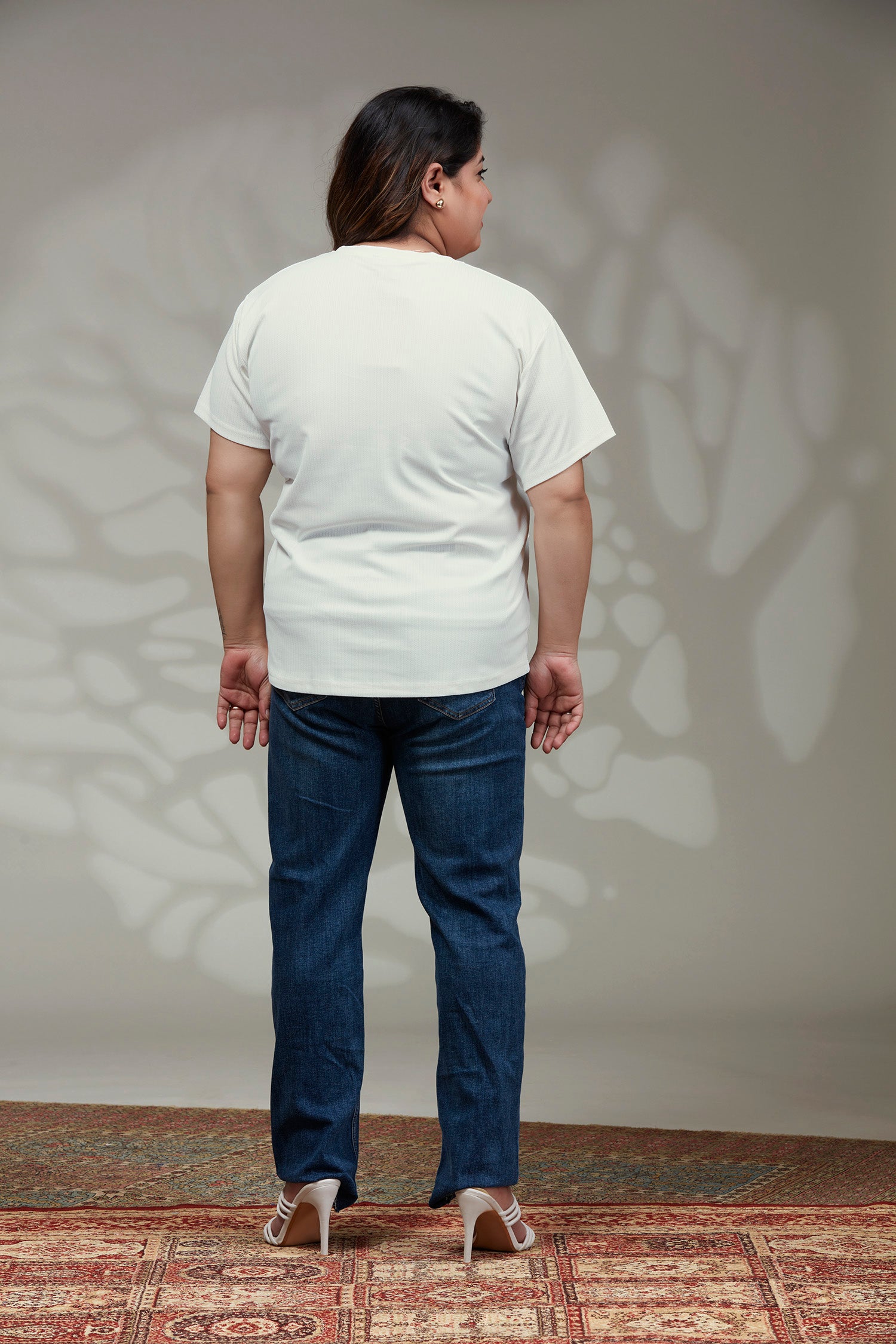Trendy T-shirt - Relaxed Wear image 5
