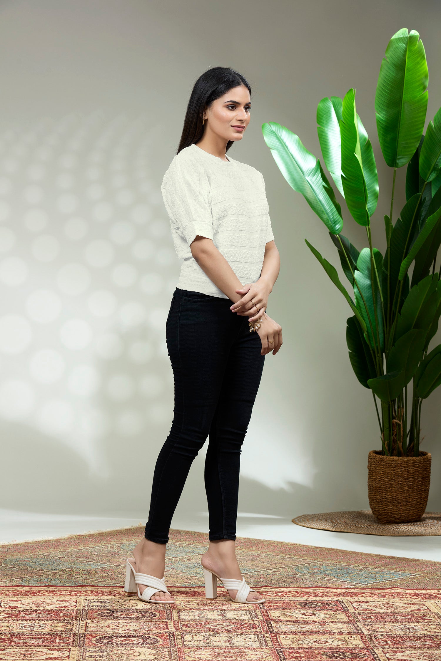 Classic Relaxed T-shirt - Cream image 4