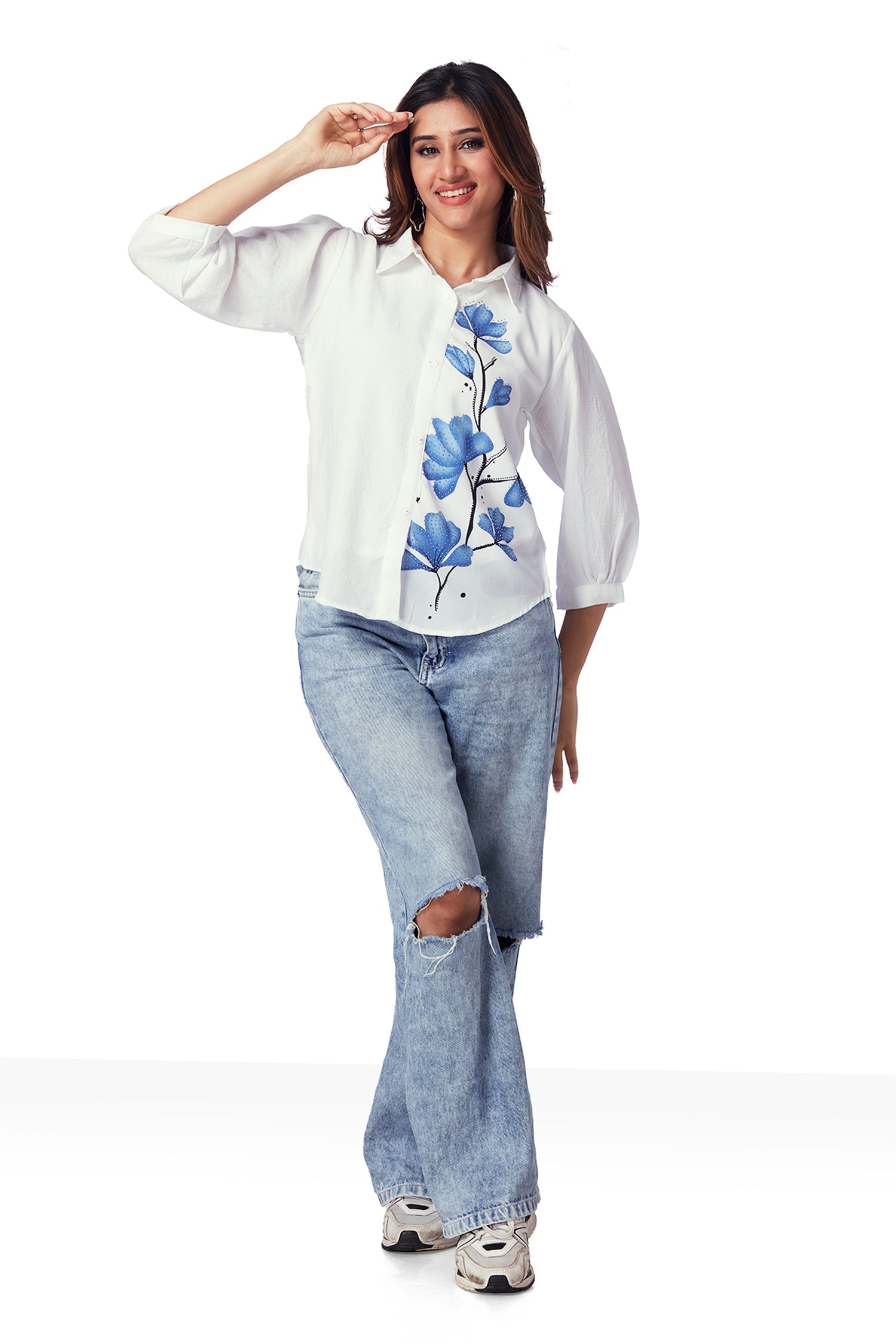 White Shirt With Print And Shimmer Work image 5