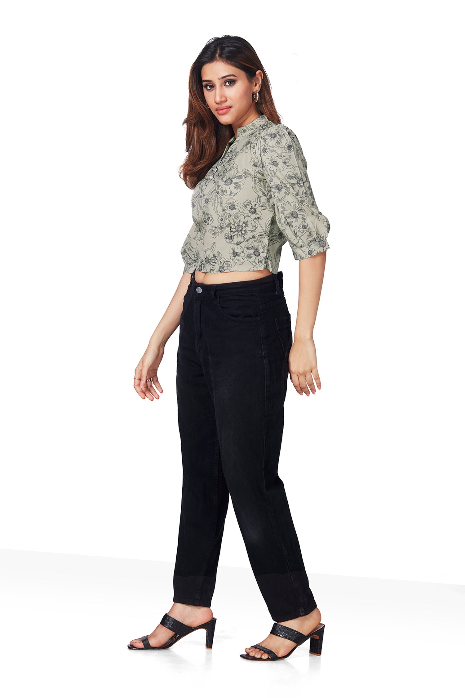 Printed Crop Top With Central Broach image 4