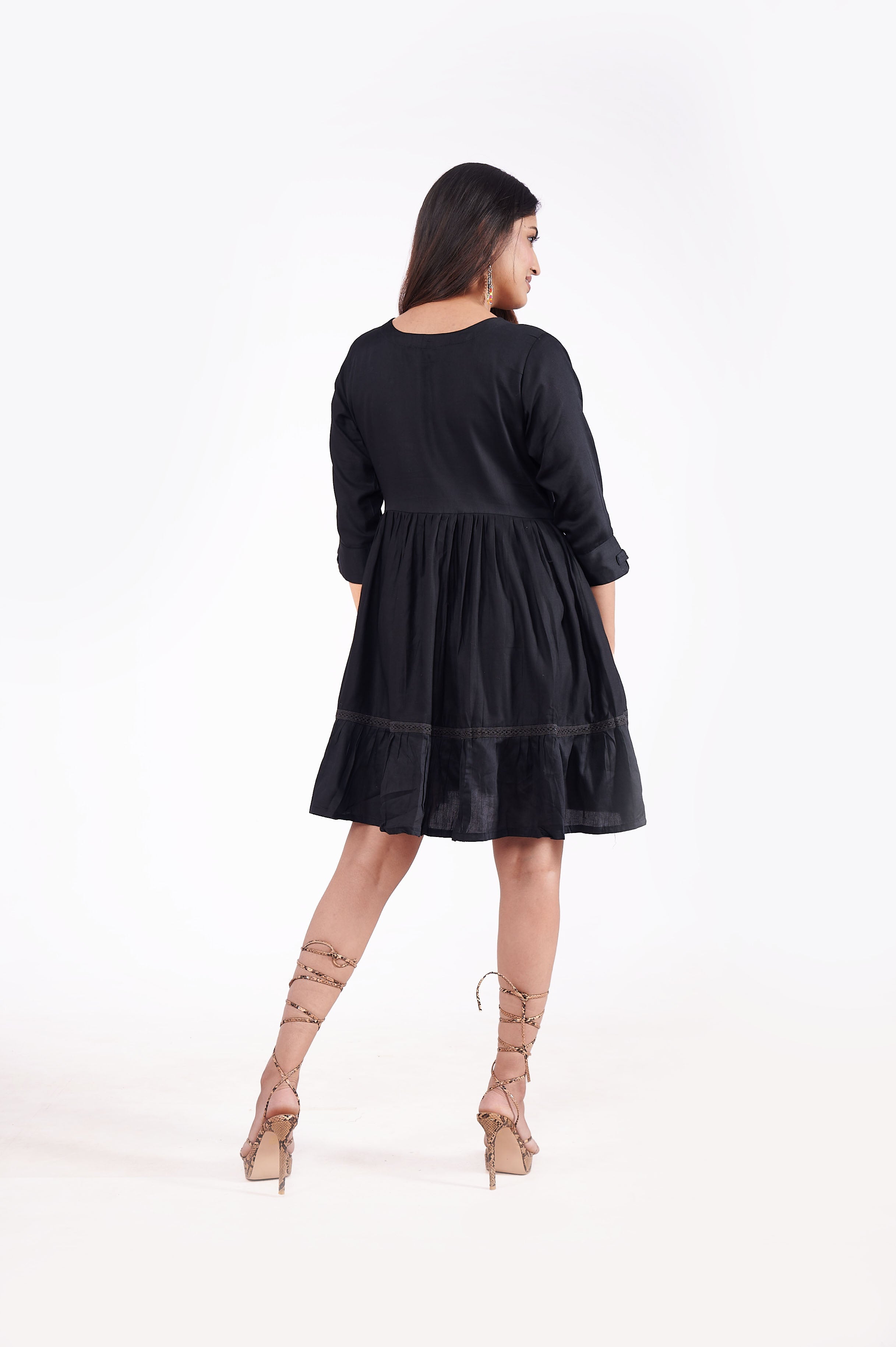 Cotton V Neck Embroidered Tunic Top image 5