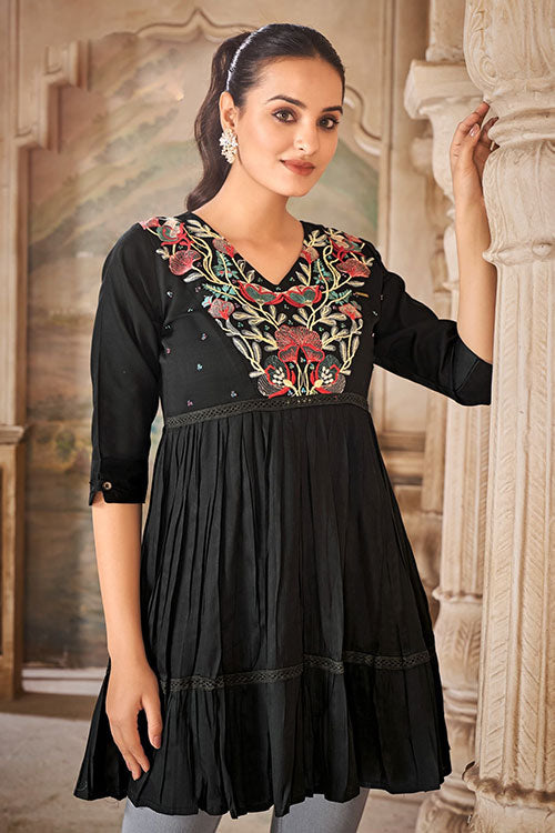 Cotton V Neck Embroidered Tunic Top image 6