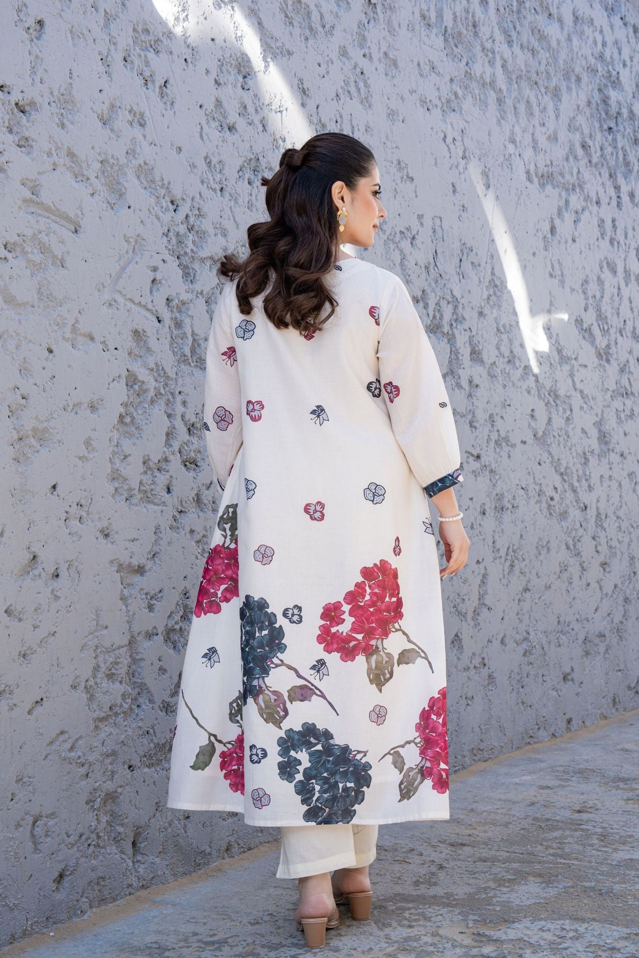 Soft Bloom Off-white Cord Set With Floral Prints image 5