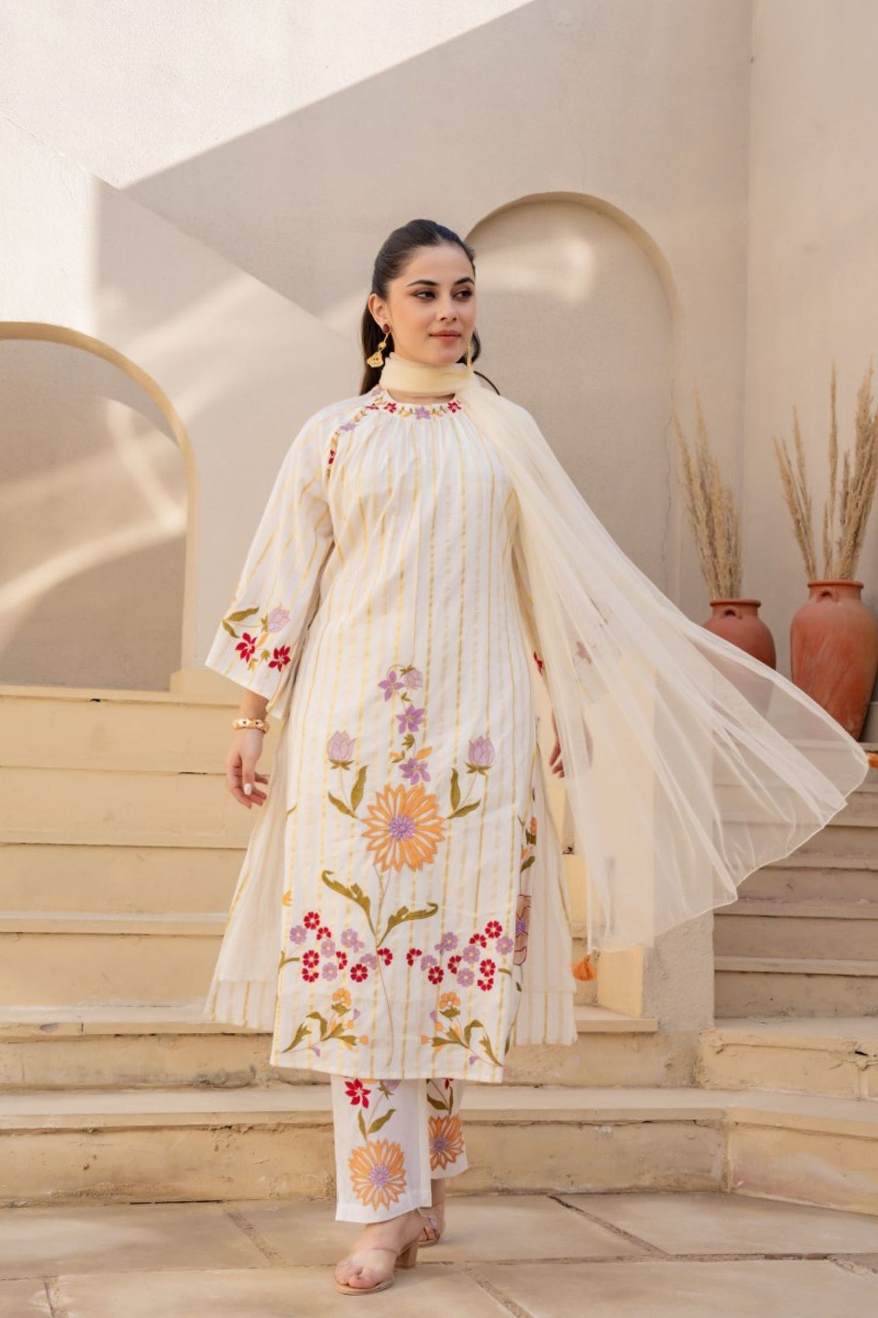 Elegant Off-white Embroidered Three Pcs With Dupatta image 5