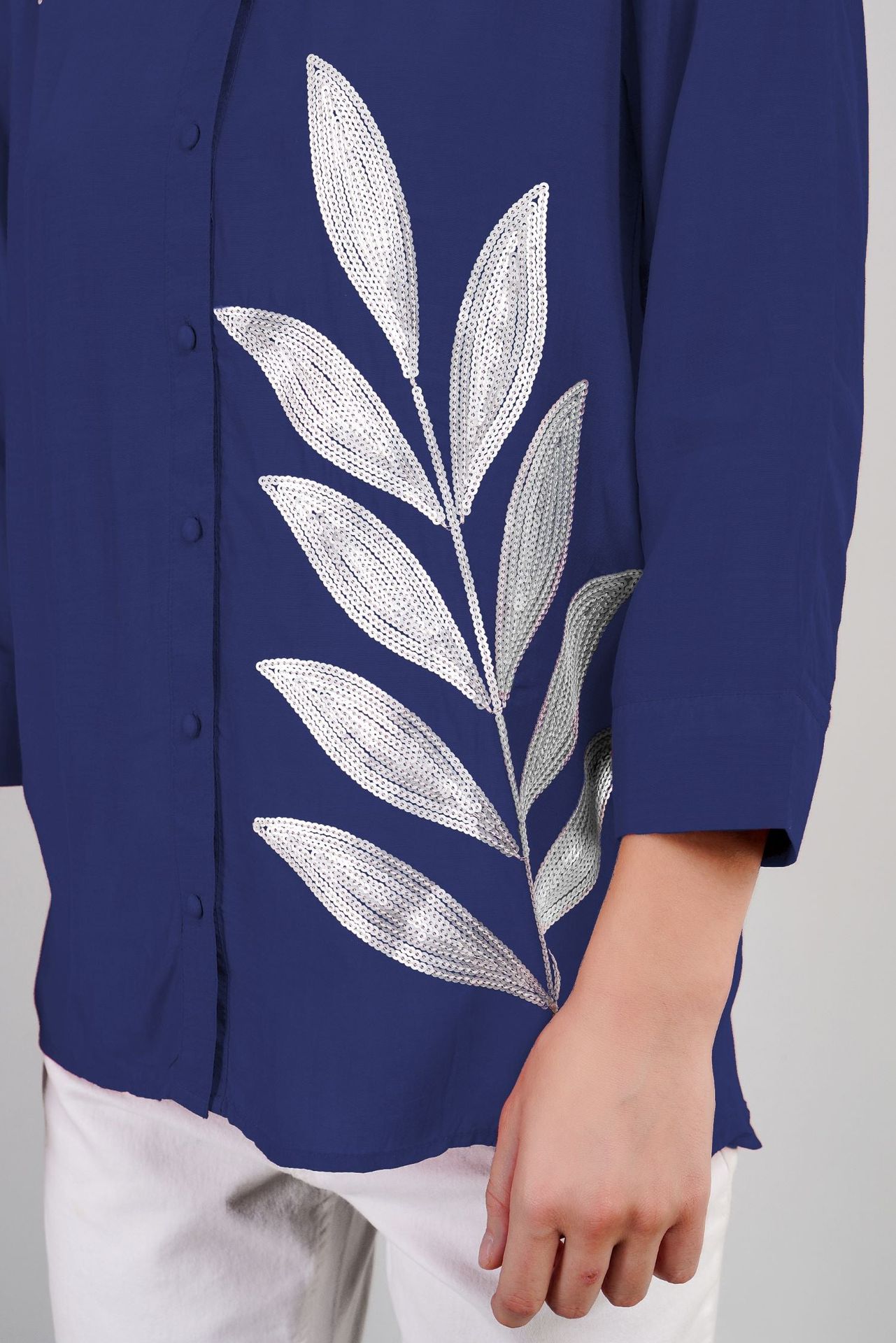 Blue Breeze White Leaf Top image 5