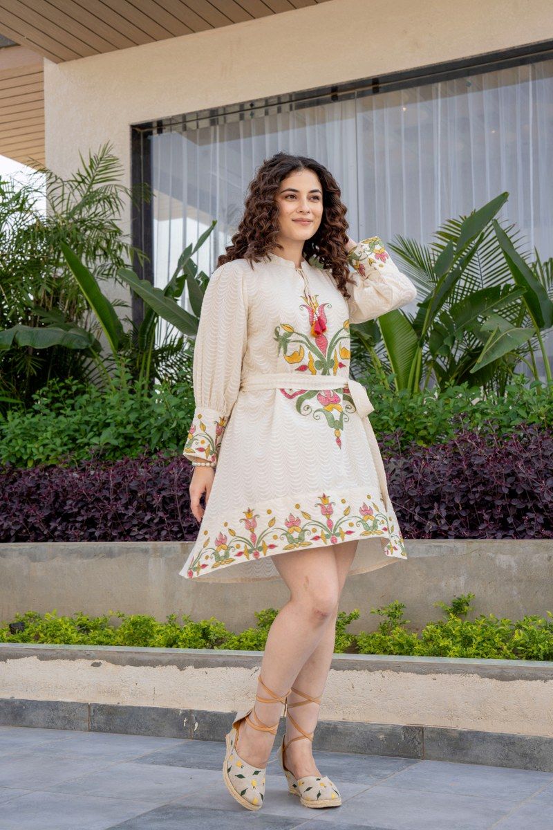 Off-white Tunic With Floral Handwork & Belt image 9