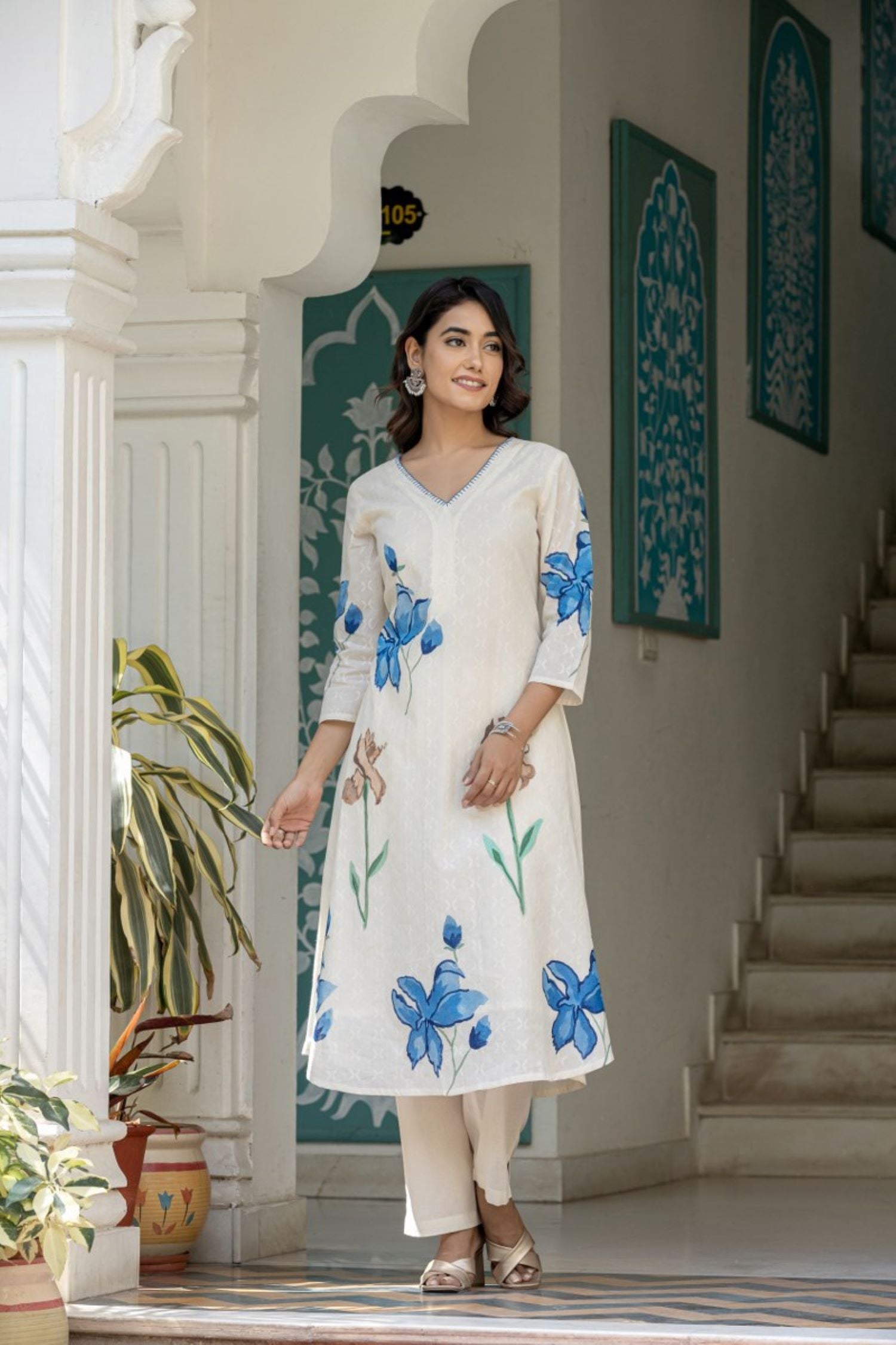 Linen With Digital Print And Embroidery image 4