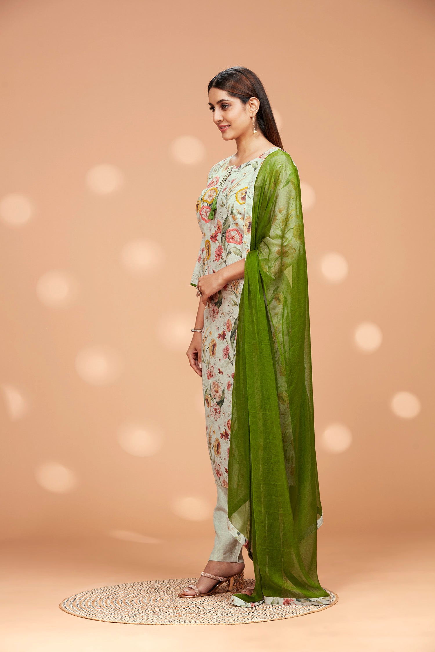 Three-piece Cotton Foral Printed Kurta And Dupatta With Solid Pants image 4