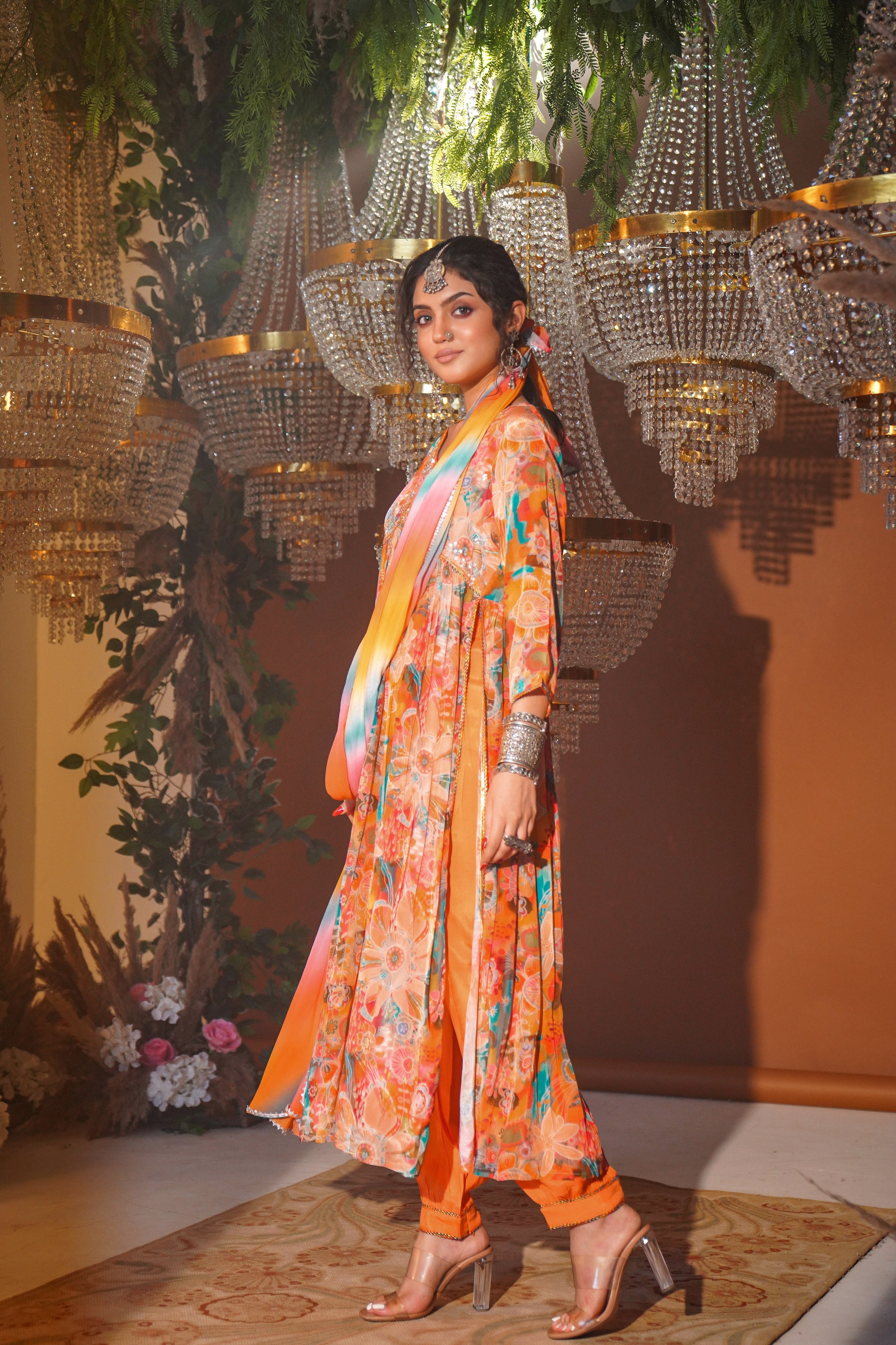 Alia Style Crepe Long-slit Kurta Set image 8