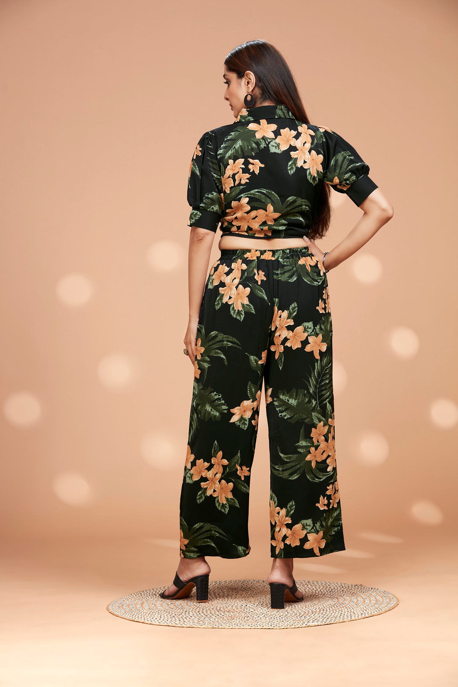 Bobby Style Co-ord Set With Collared Neck image 3