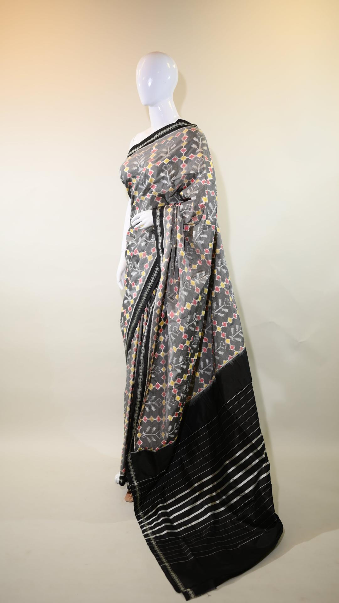 Grey Mulberry Silk Pochampally Ikat Saree image 2