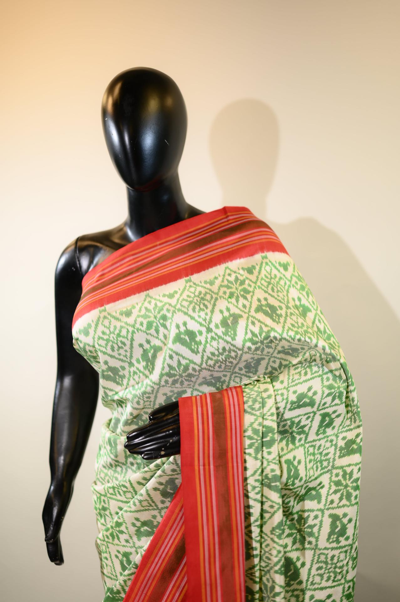 Cream-green & Red Mulberry Silk Patola Ikat Saree image 2