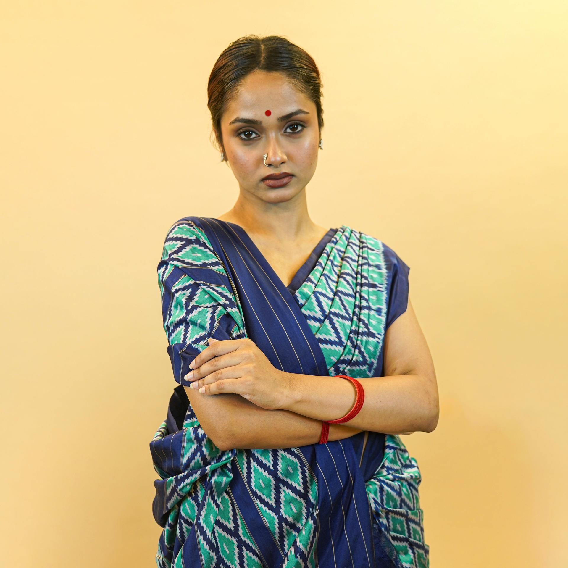 Blue & Green Mulberry Silk Odisha Diamond Style Ikat Saree image 2