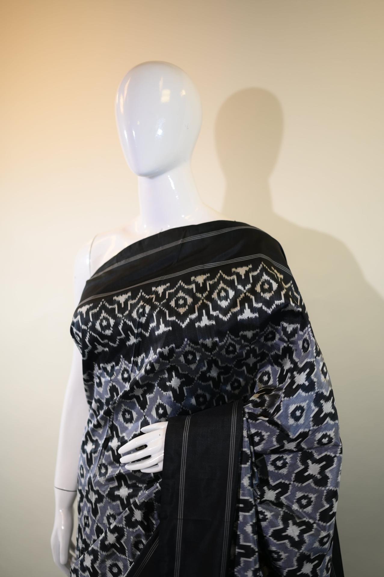 Grey & Navy Blue Mulberry Silk Pochampally Ikat Saree image 3