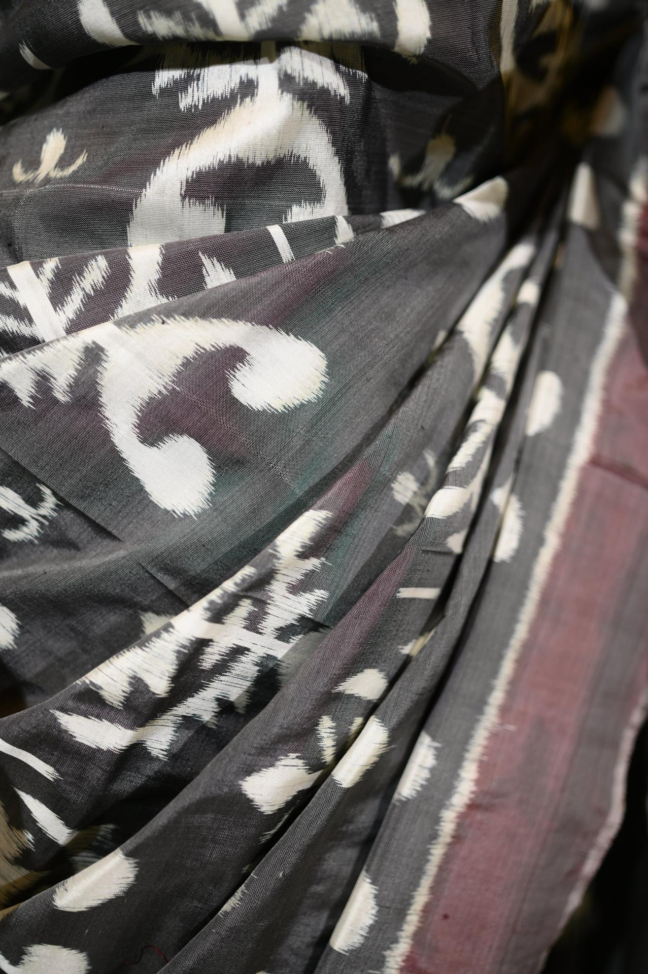 Greyish Purple Mulberry Silk Odisha Ikat Sarees image 4