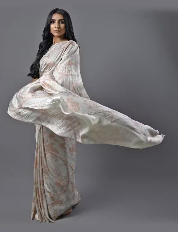 Light Grey Digital Print Saree image 3
