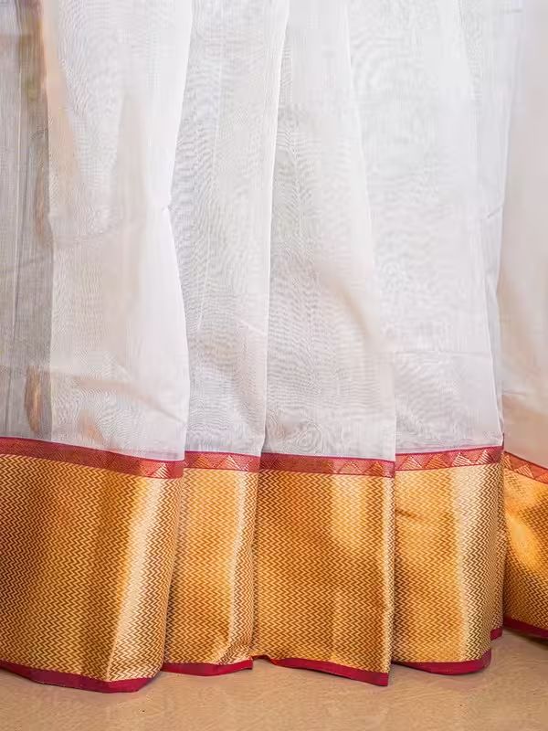 The Gold Weave Chanderi Silk Sarees - Beige And White Colour With Golden Borders image 4