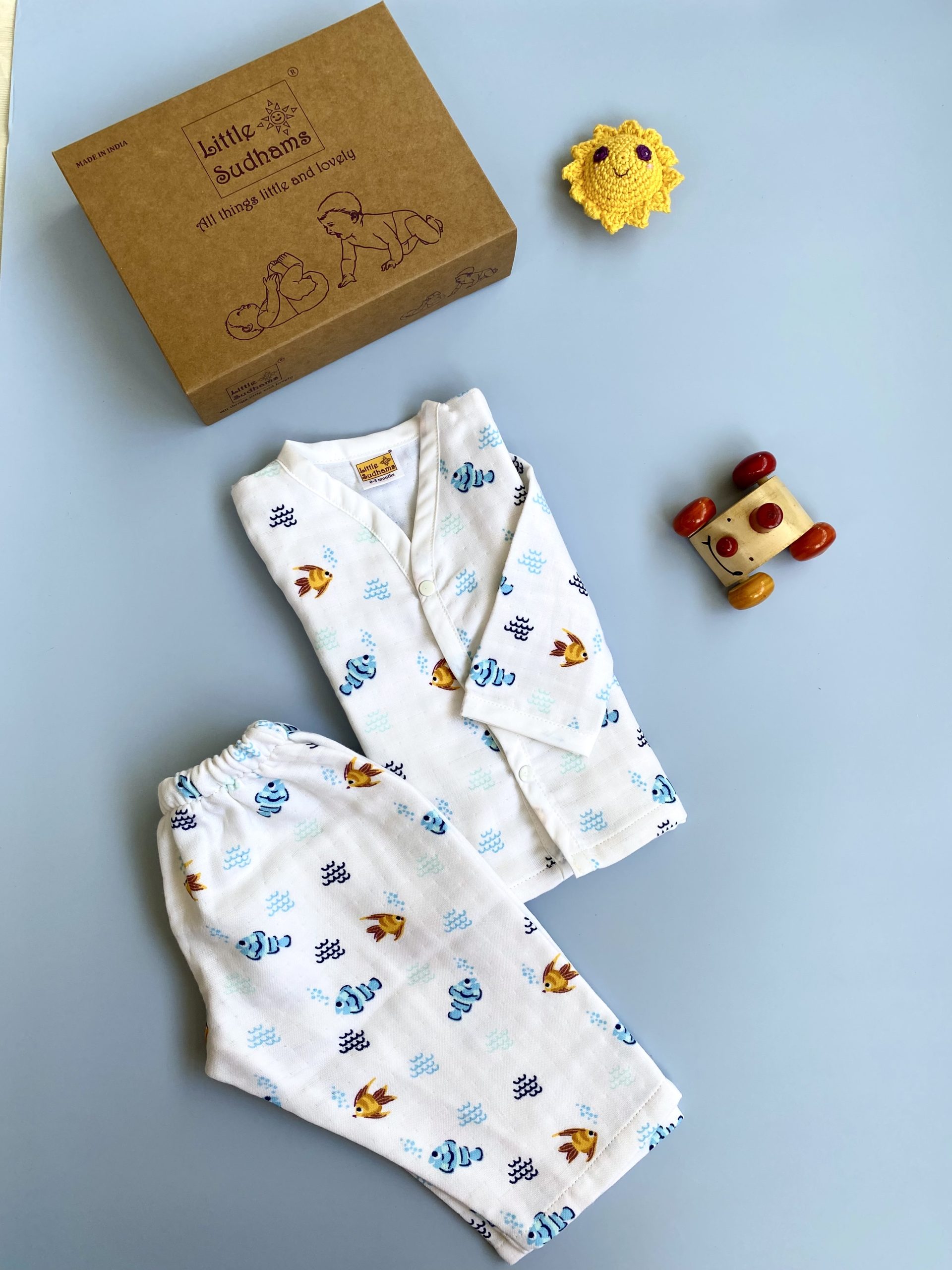 Organic Muslin Cotton Full-sleeve Set (FISHES & Bubbles) image 4