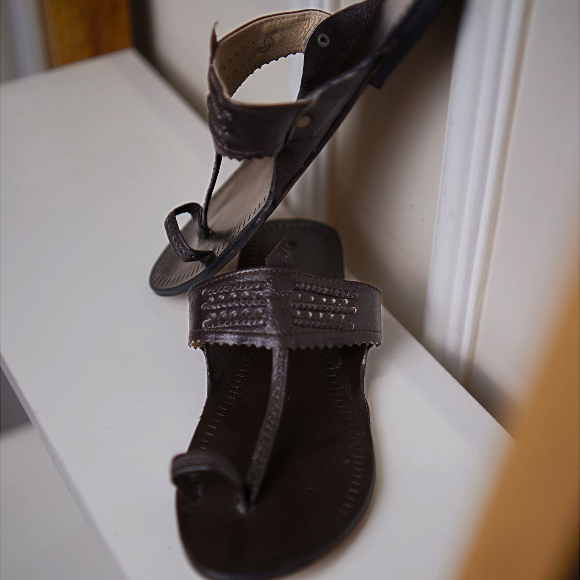 The Indu - Women's Kolhapuri - Black