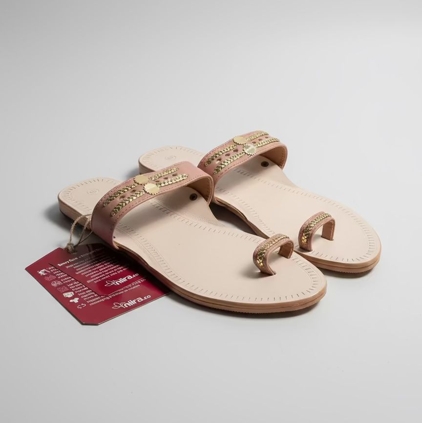 The Toe | Women | Leather Kolhapuri Chappal image 2