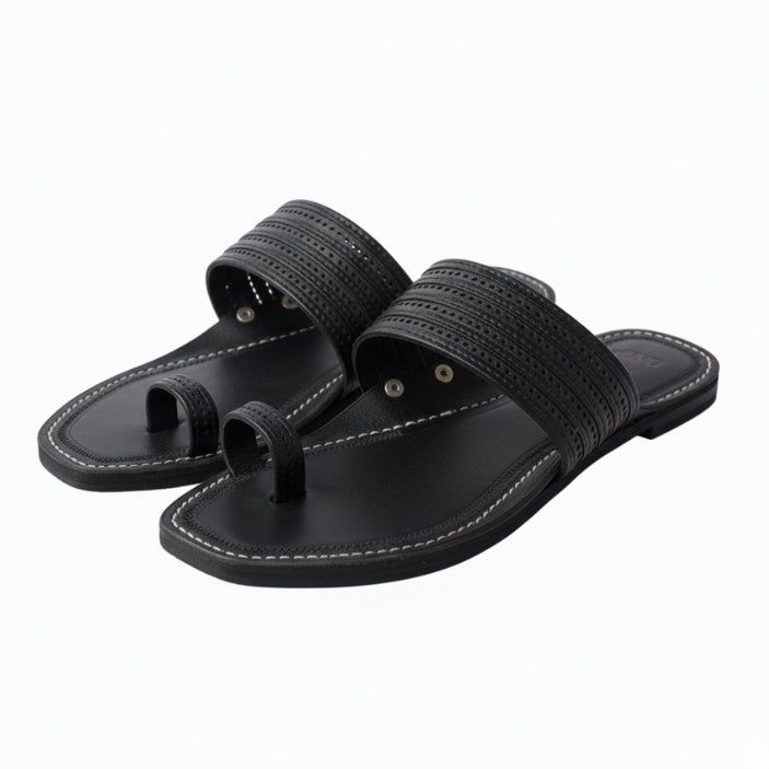 The Toe | Men | Leather Kolhapuri Chappal | Black image 2